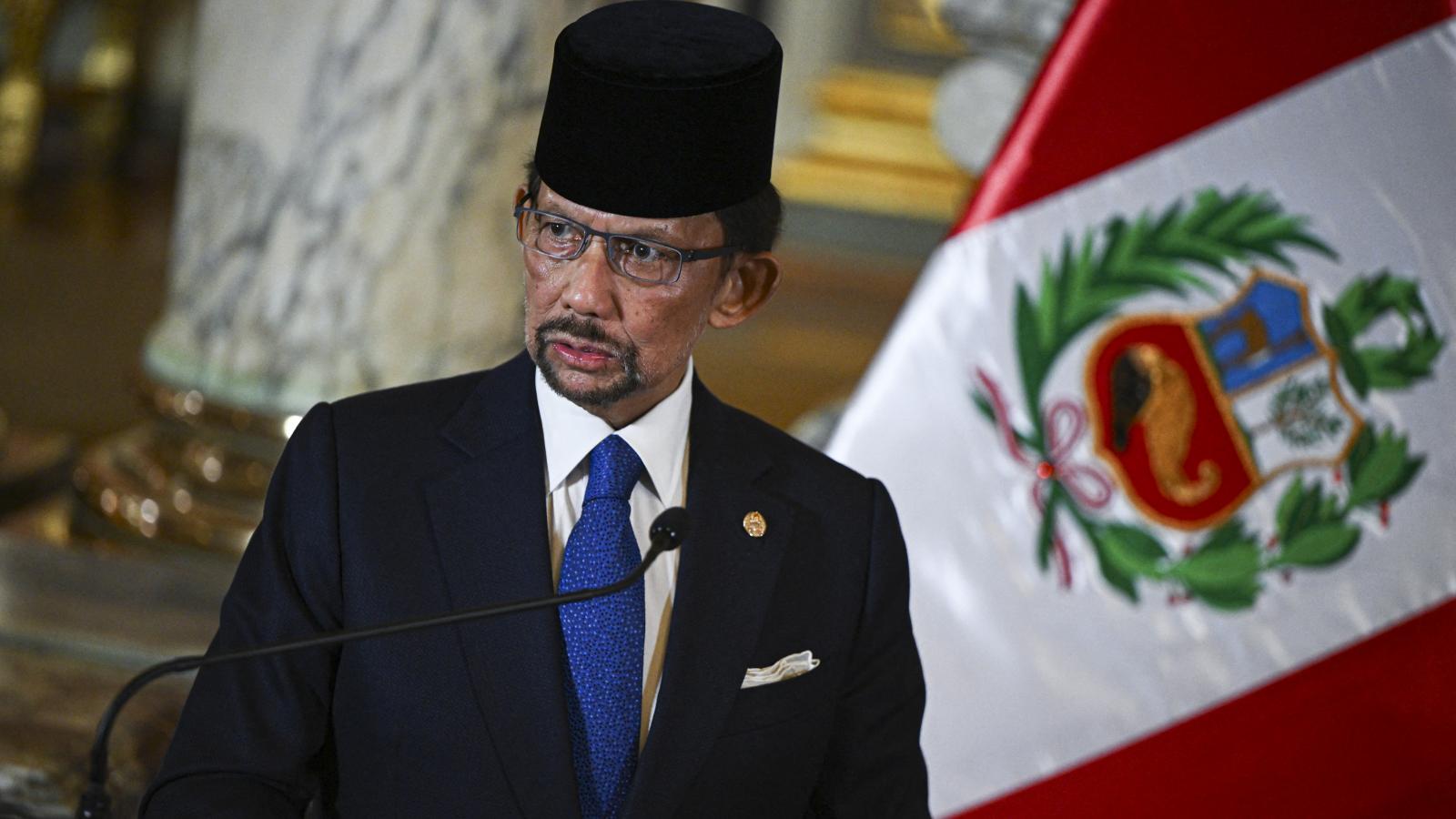 Hassanal Bolkiah egy korábbi felvételen