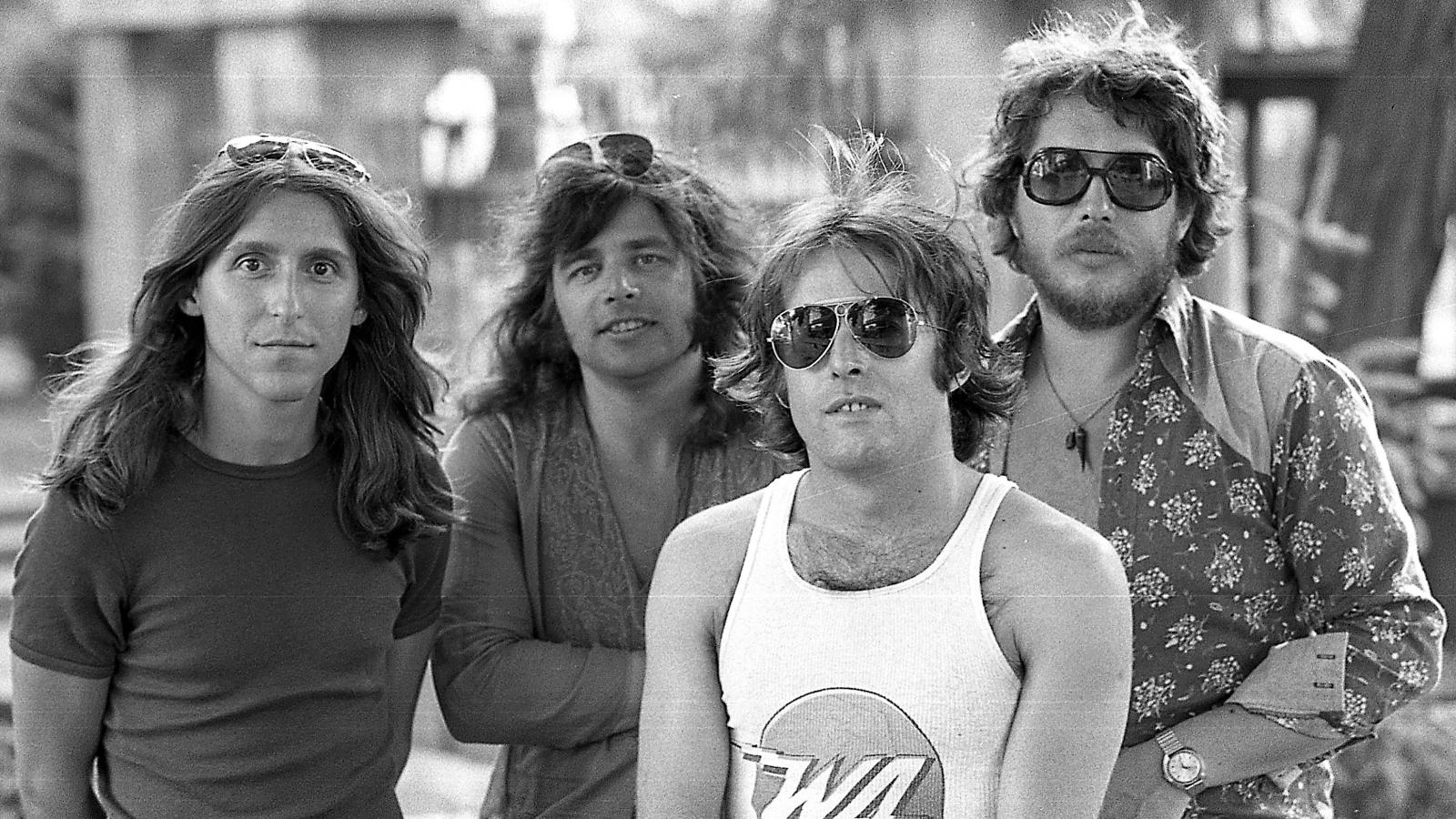 Az LGT szinte minden felállásban (Karácsony János, Somló Tamás, Laux József és Presser Gábor) aratott, 1975–76-ban több számuk is listavezető volt 