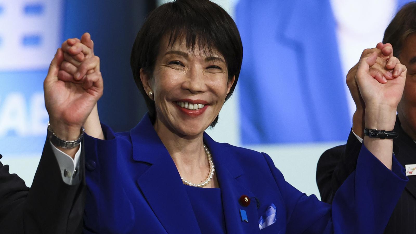 Takaicsi Szanae győzelmével áttörné az üvegplafont Japánbán. Nézetei azonban ellentmondásosak