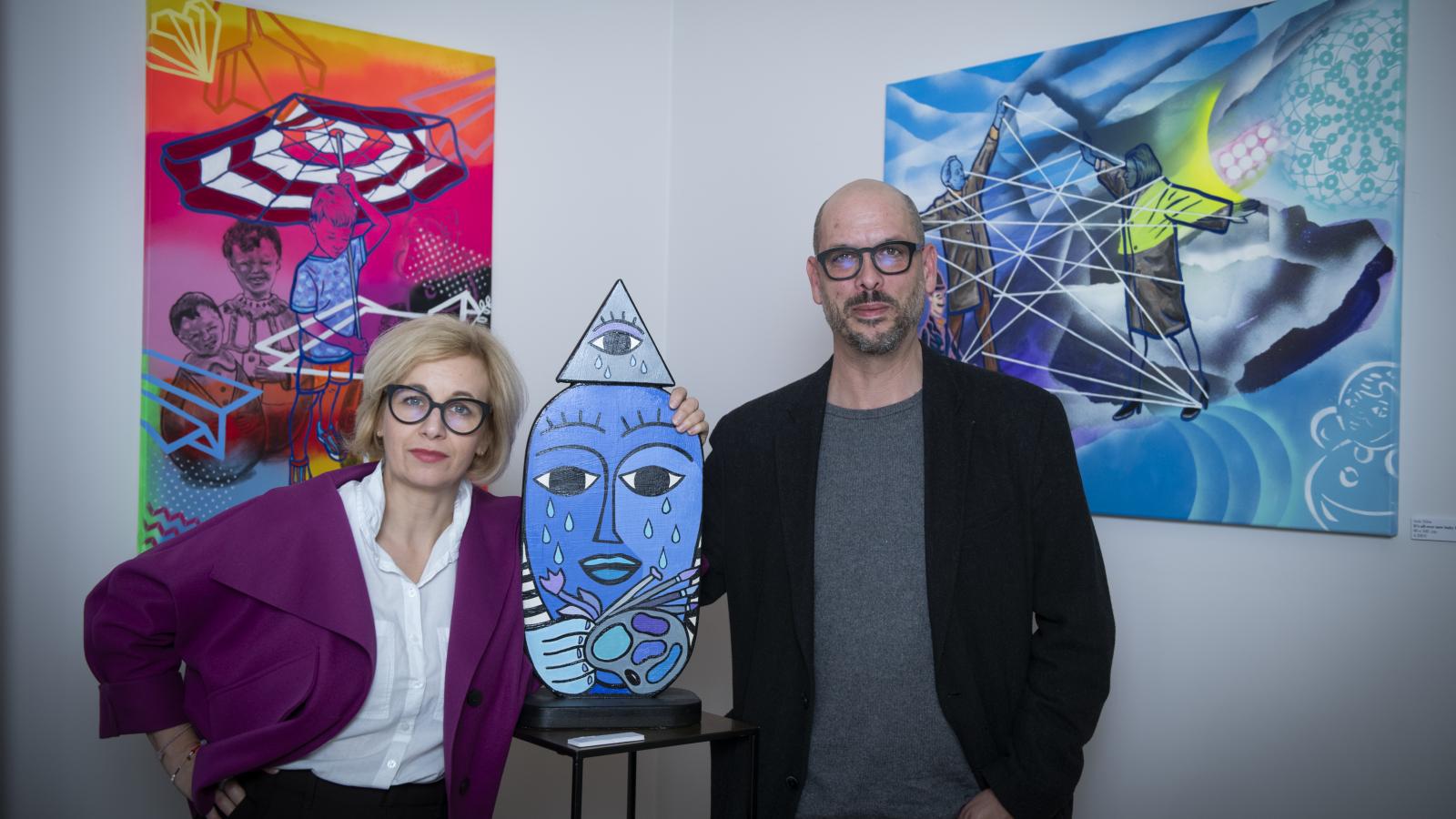 Győri Márton és Soós Nóra világa jócskán eltér egymástól, de a meleg színek a képek között is harmóniát teremtenek