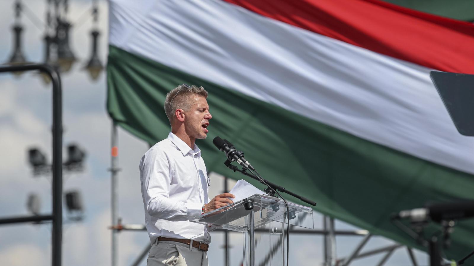 Magyar Péter 2024. június 8-án a Hősök terén