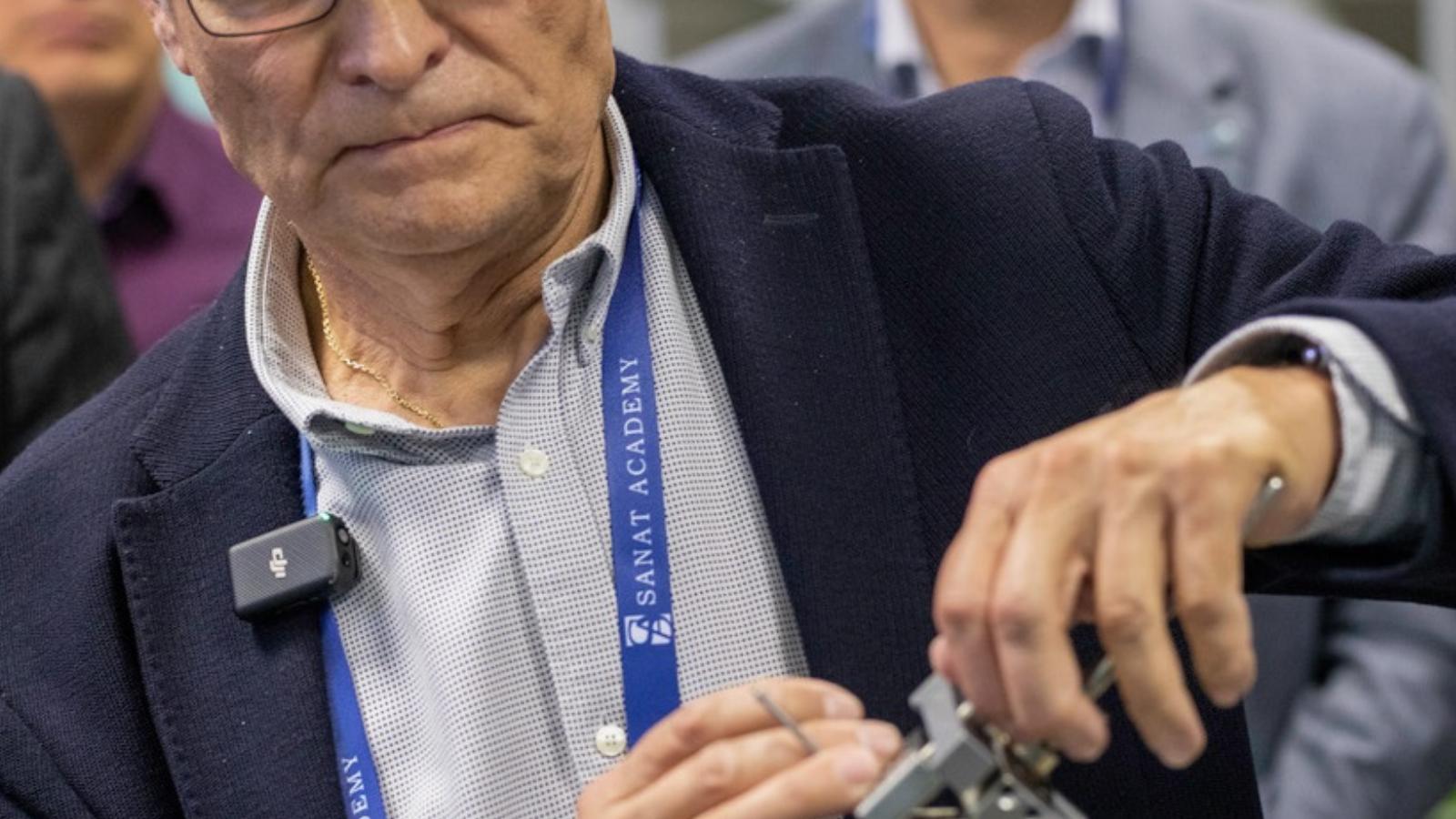 Porcépítő. Életműdíjat kapott Hangody László professzor