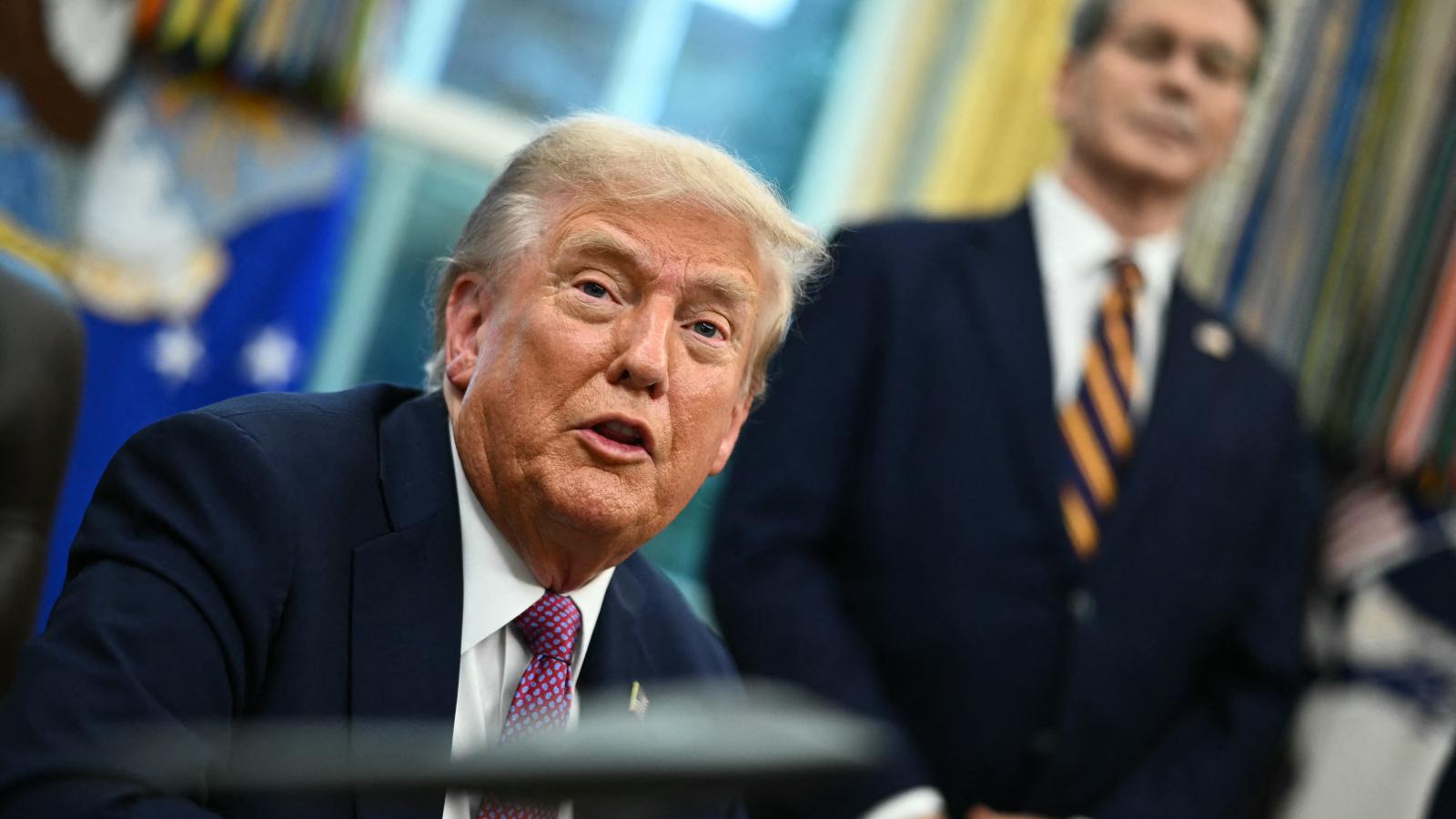 Donald Trump és Scott Bessent 2025. szeptember 5-én a Fehér Házban