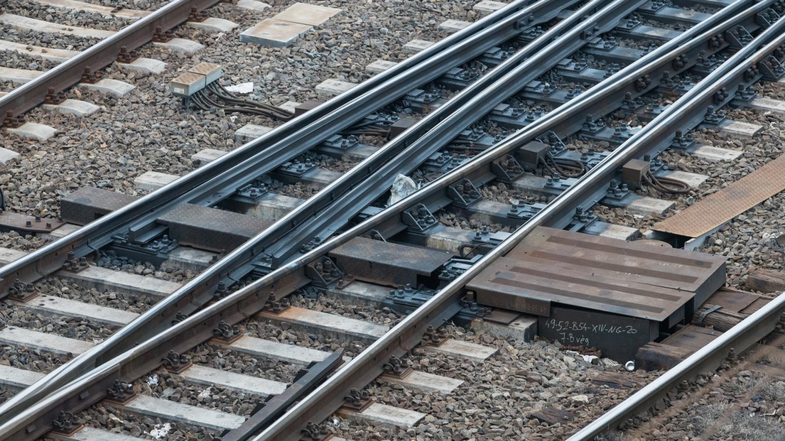 Elszabadult egy vonat Mátészalkánál, megrongált három váltót is