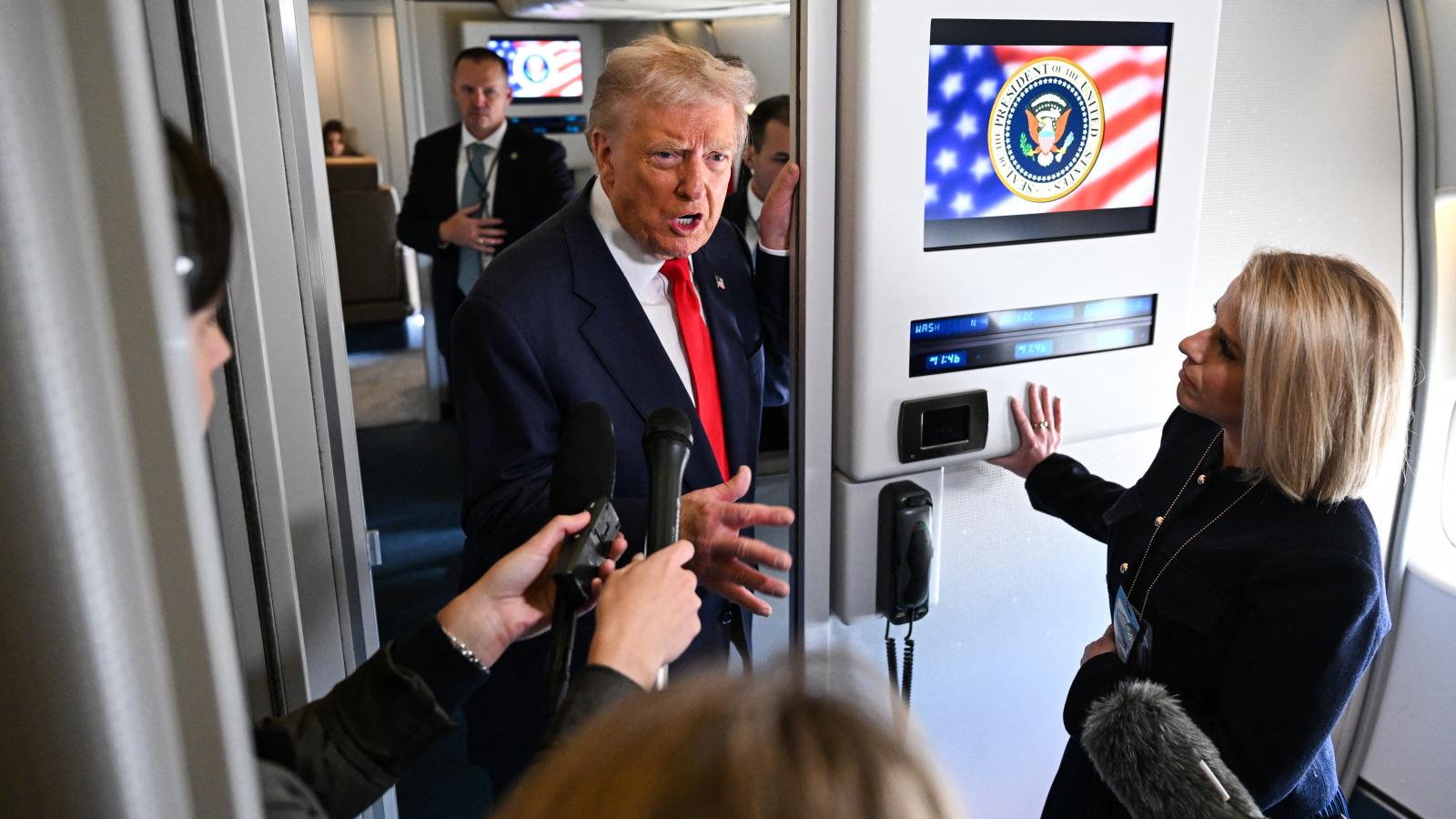 Donald Trump szerint Orbán Viktor kért mentességet az oroszokra kivetett szankciók alól, de ő erre nemet mondott