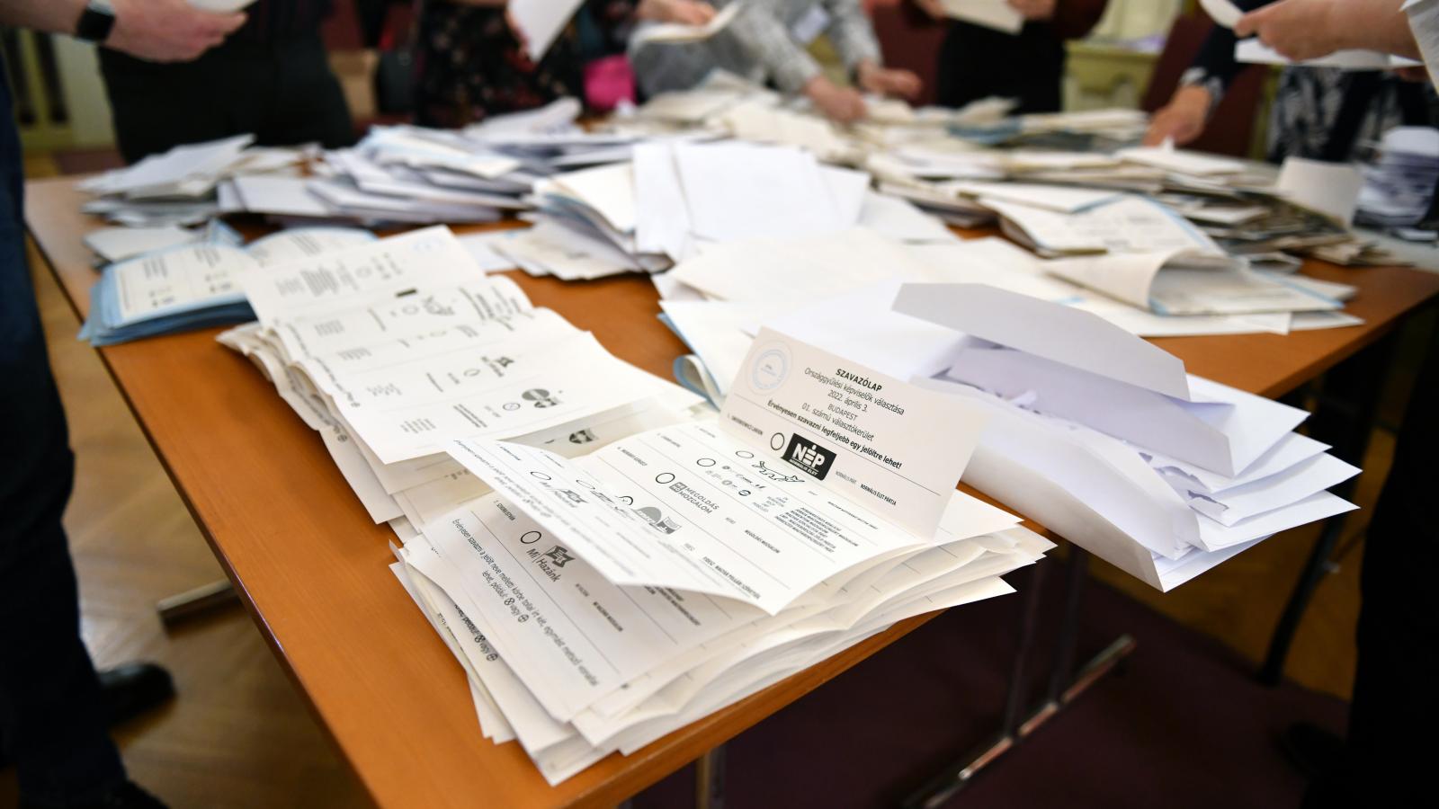 Karácsony Gergely bruttó 80 ezer forintért  szavazatszámlálókat toboroz a 2026-os parlamenti választásra