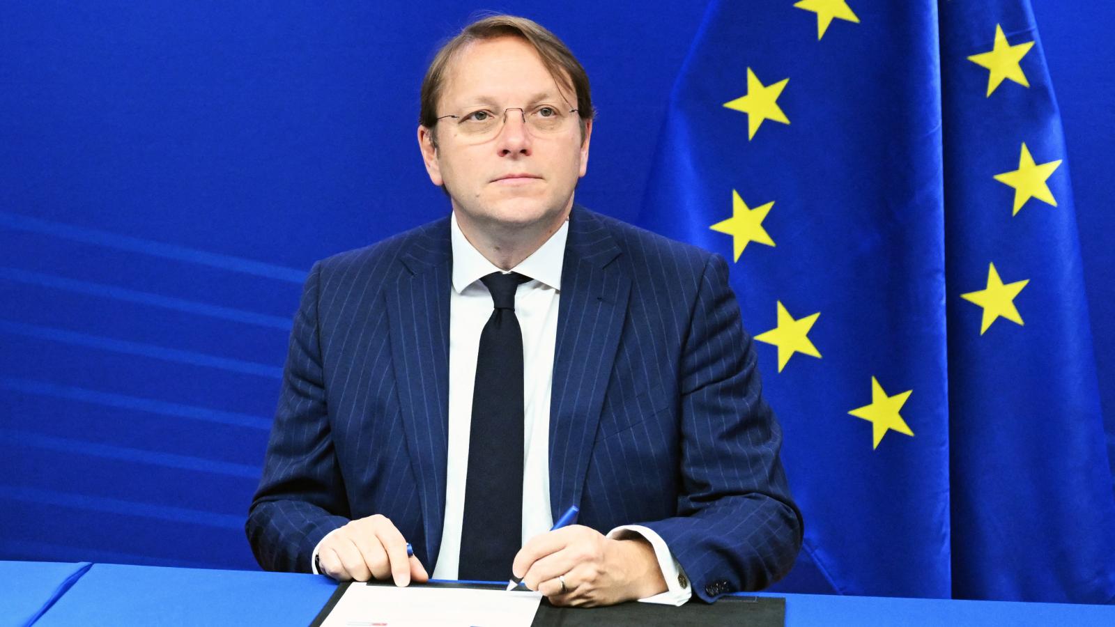 Titkos tanút hallgatott meg a brüsszeli magyar kémügyben az Európai Parlament különbizottsága