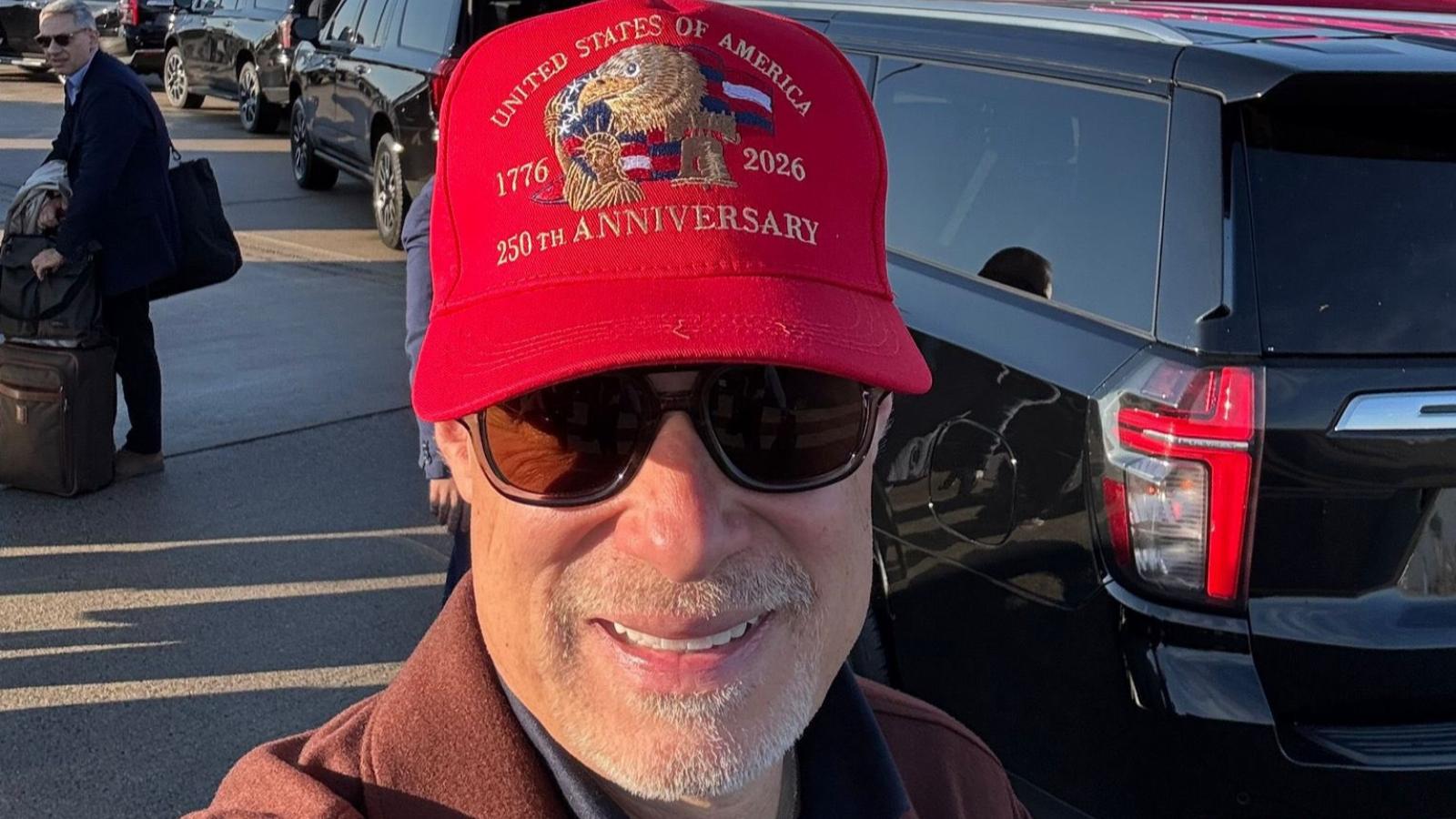 Hadházy Ákos: Több mint kétmillió forintos Louis Vuitton táskaszettel indult Szalay-Bobrovniczky Kristóf Washingtonba