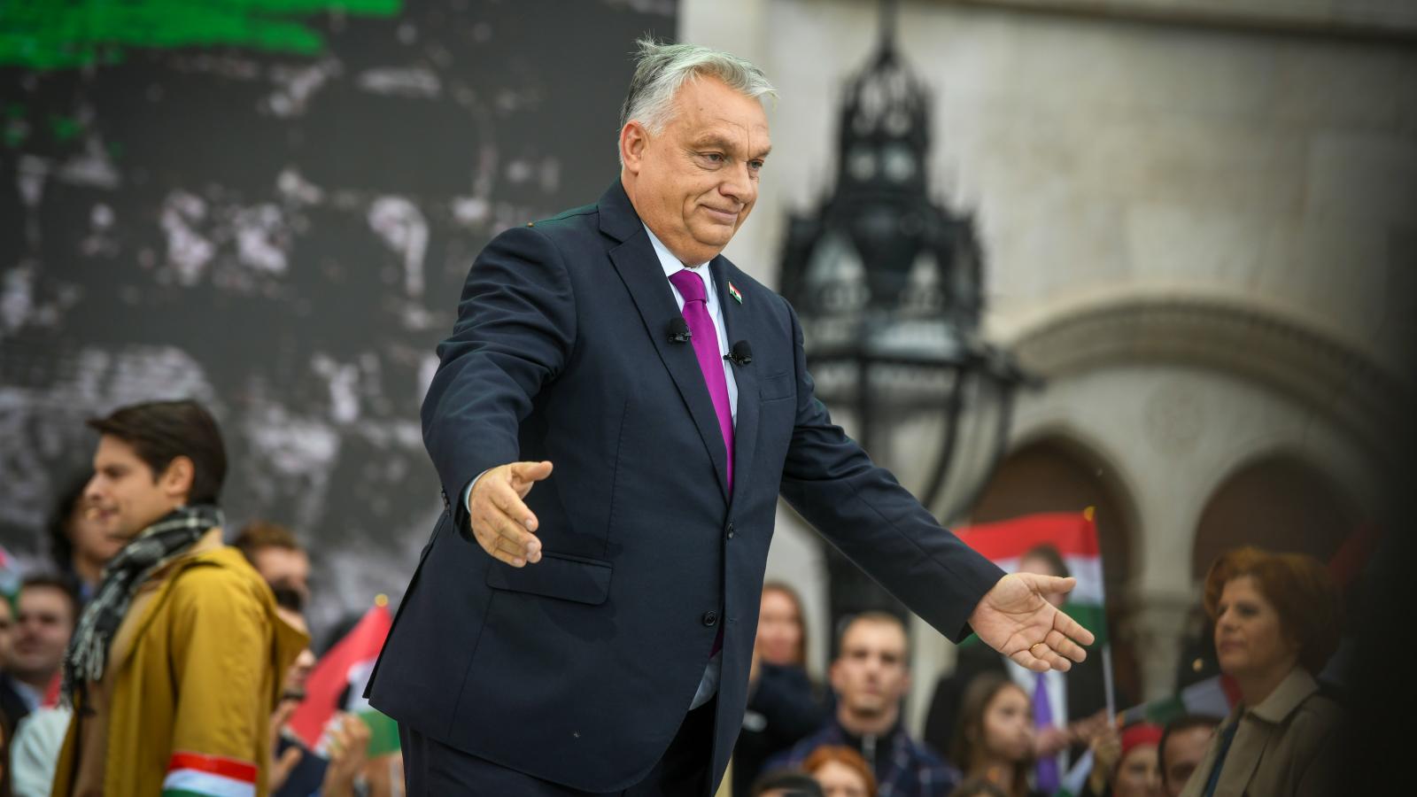 Orbán Viktor azt állítja, ő eddig csak egyszer látott olyan felmérést, amely szerint nem a Fidesz vezet