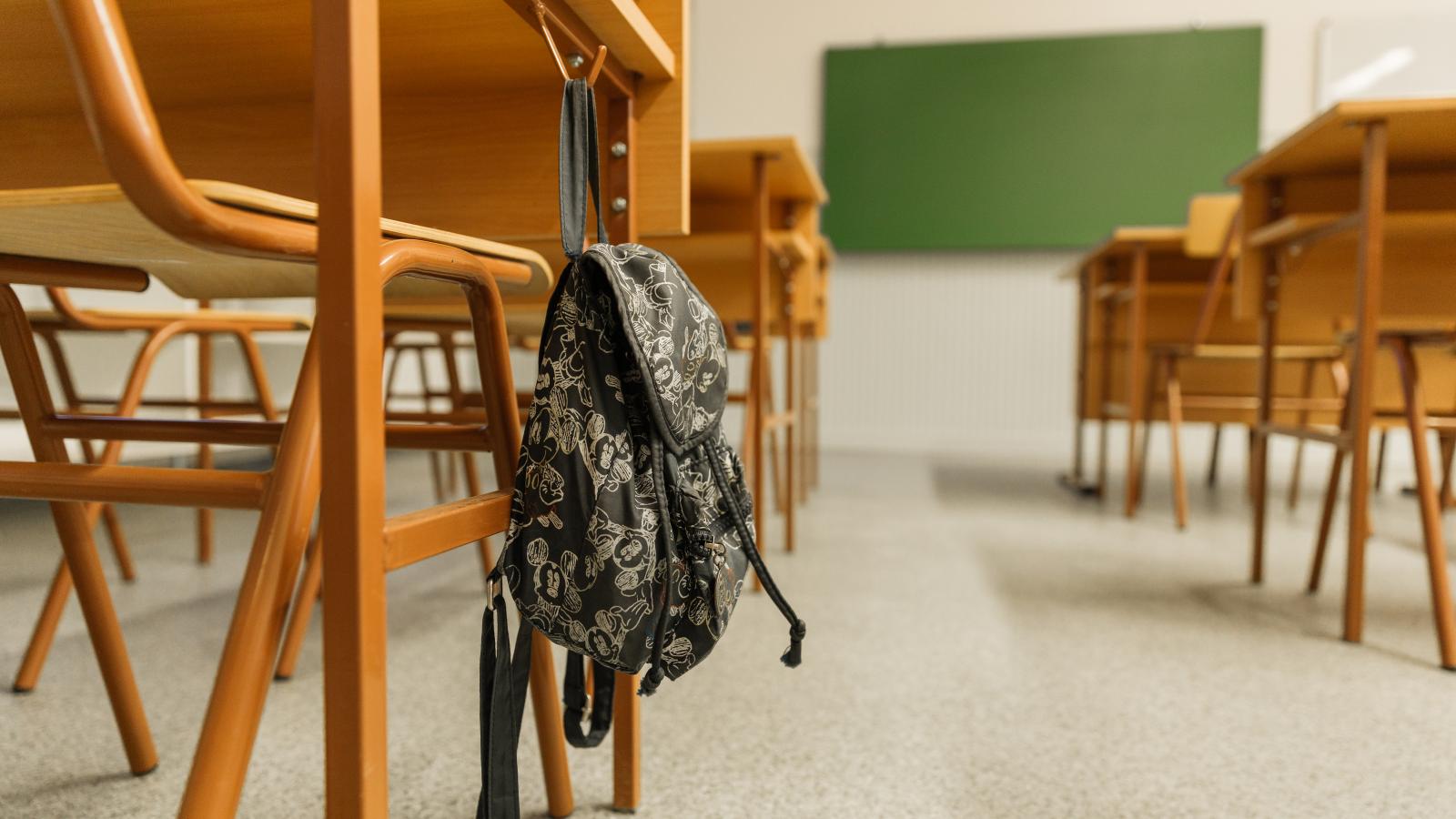 Tömeges megbetegedések a veresegyházi iskolákban, vizsgálják az ételmérgezés lehetőségét is