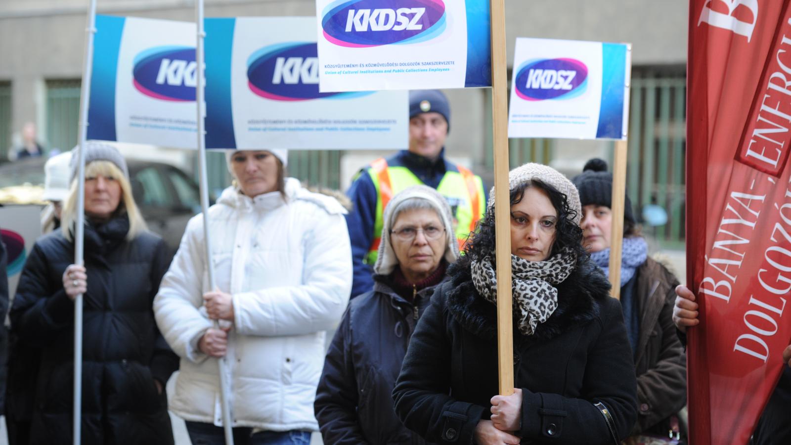 Elfogadhatatlan bérhelyzetük miatt demonstrációt hirdettek a magyarországi levéltárosok