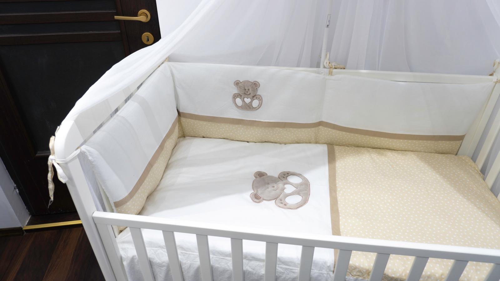 Elrabolt egy újszülöttet egy budapesti nő, majd parókát húzott, hogy elmeneküljön a hatóságok elől