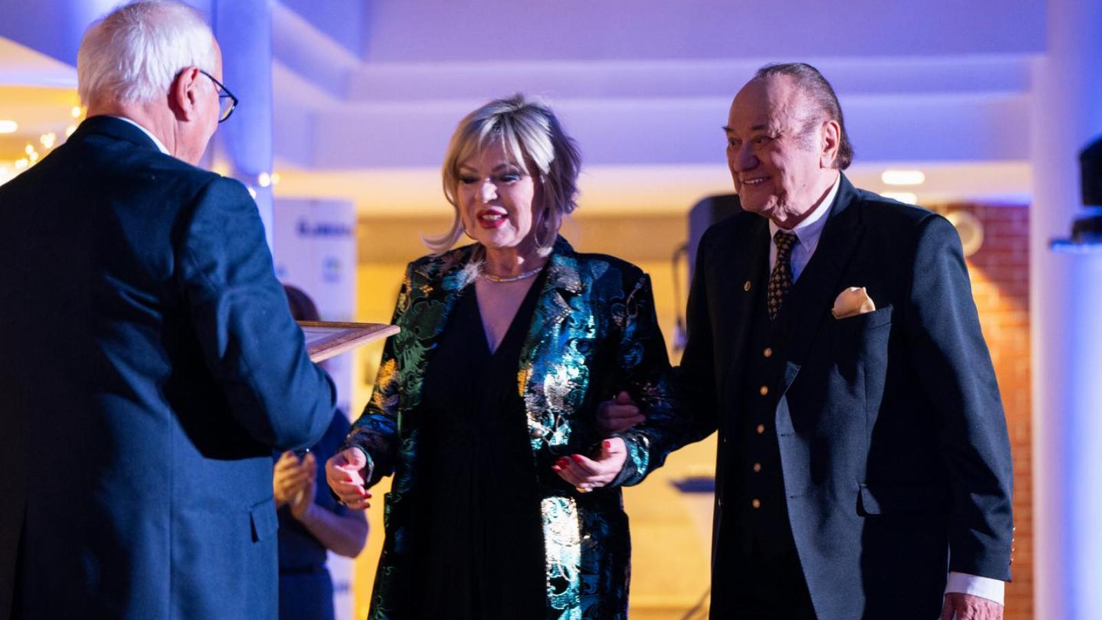 Újbuda díszpolgára lett Korda György és Balázs Klári