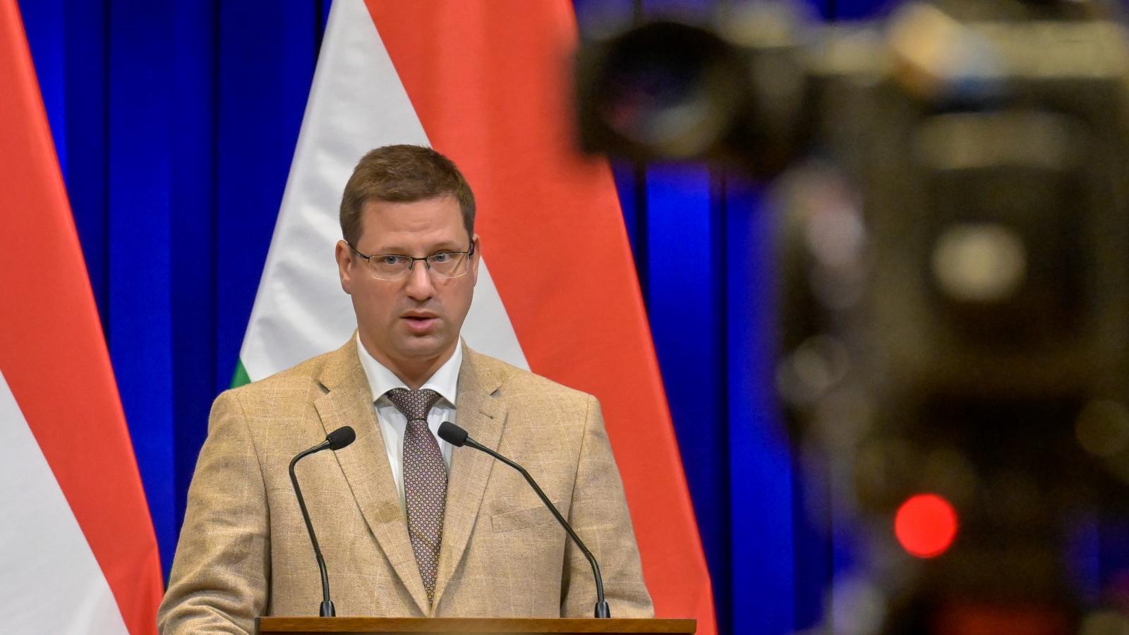 Gulyás Gergely: Elsősorban jó híreket tudok közölni – Kormányinfó percről percre