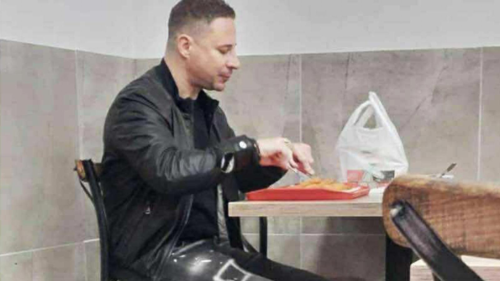 Kínai étteremben falatozó Schadl Györgyről posztolt Hadházy Ákos