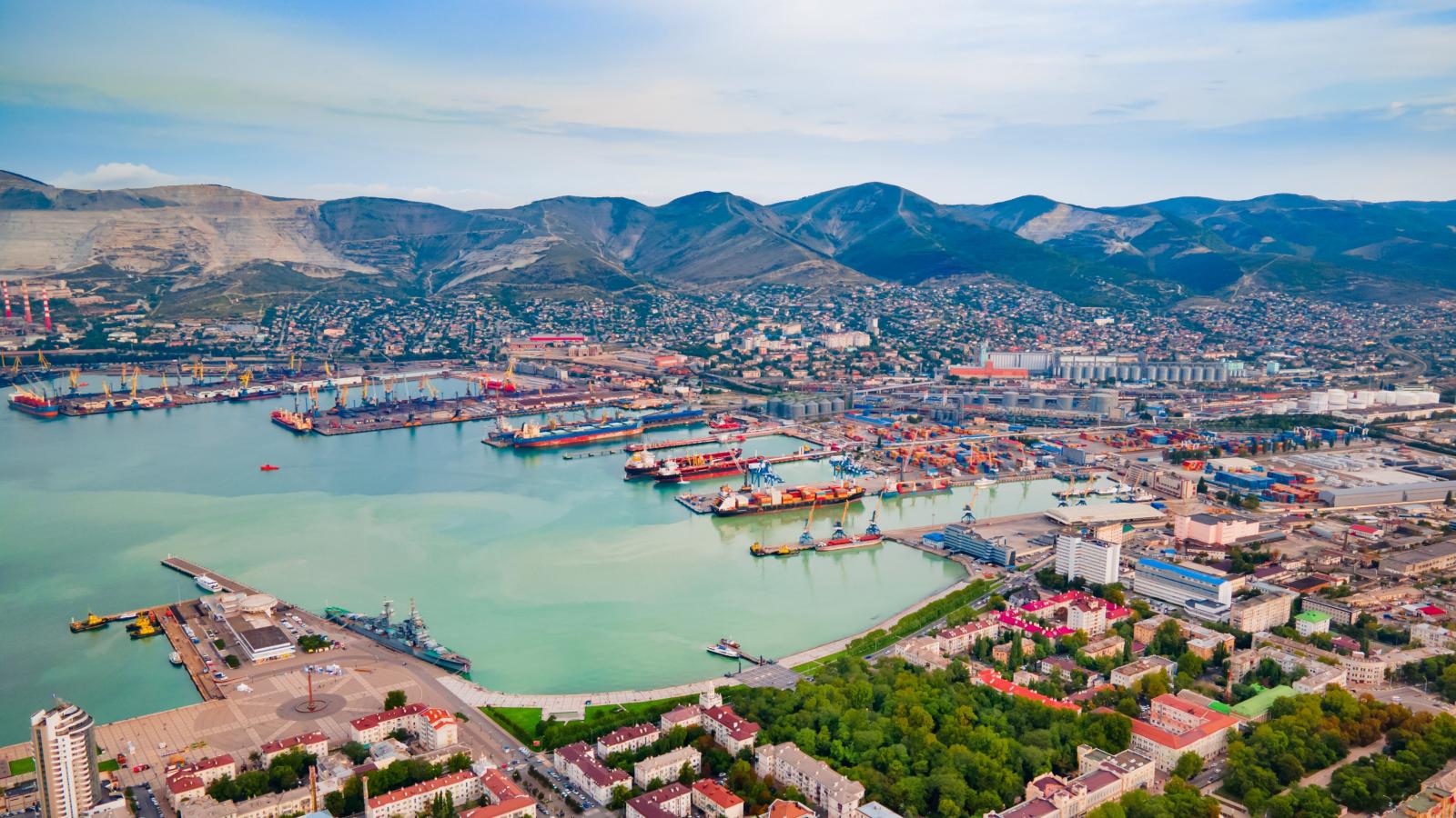 Ukrán dróntámadás miatt leállt az orosz koolajexport az egyik legnagyobb kikötőben