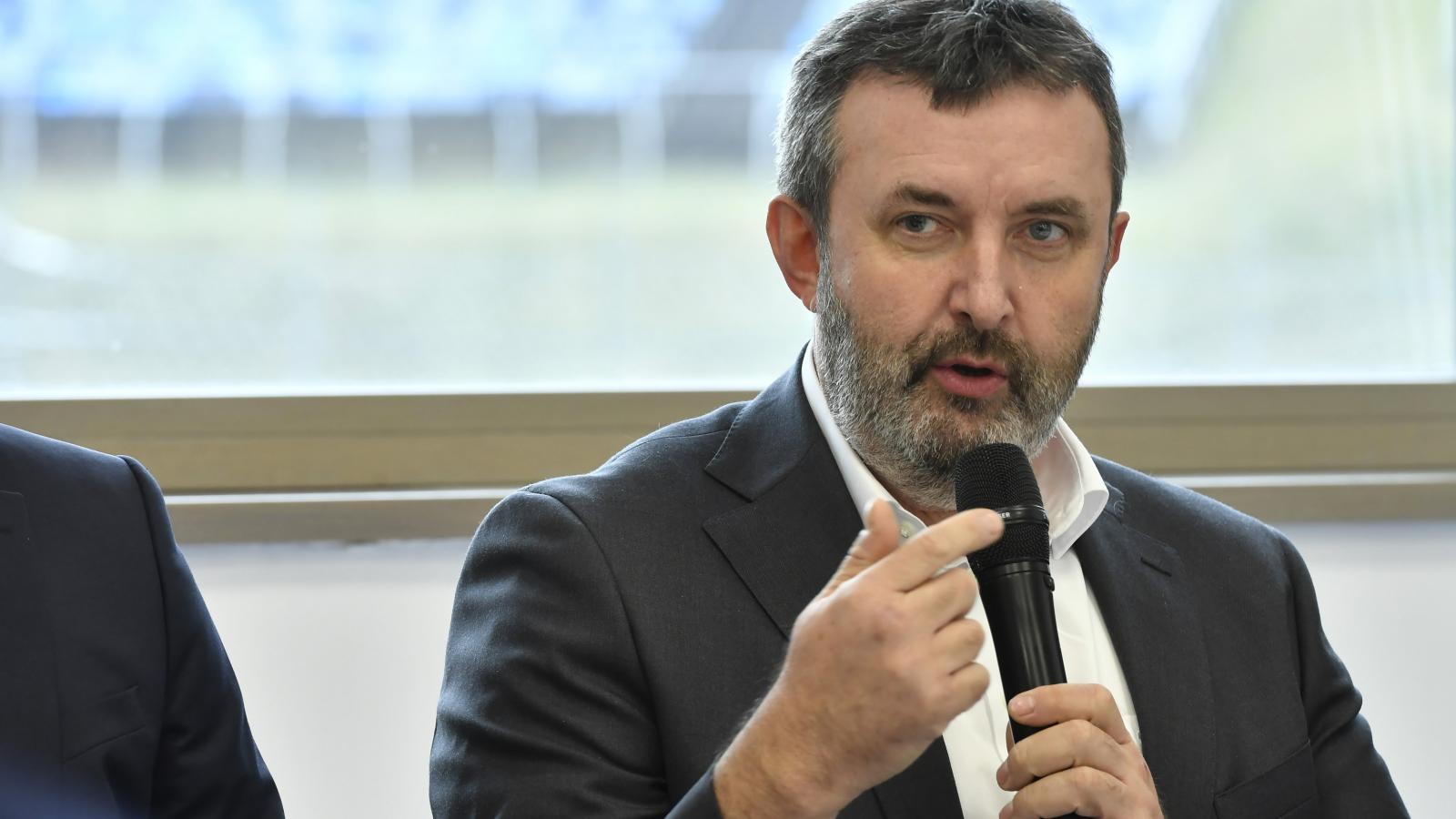 2026 végéig be kell vezetni a mesterséges intelligenciát a magyarországi iskolákban, főleg, ha a használt állami laptopok bírják