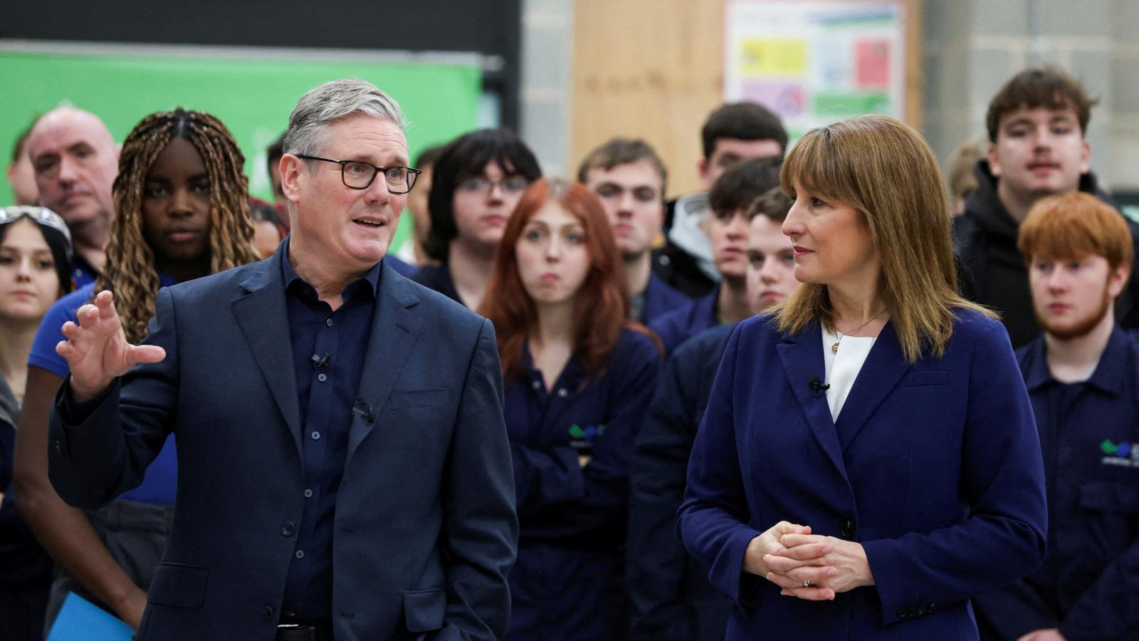 Káosz a Downing Street 10.-ben