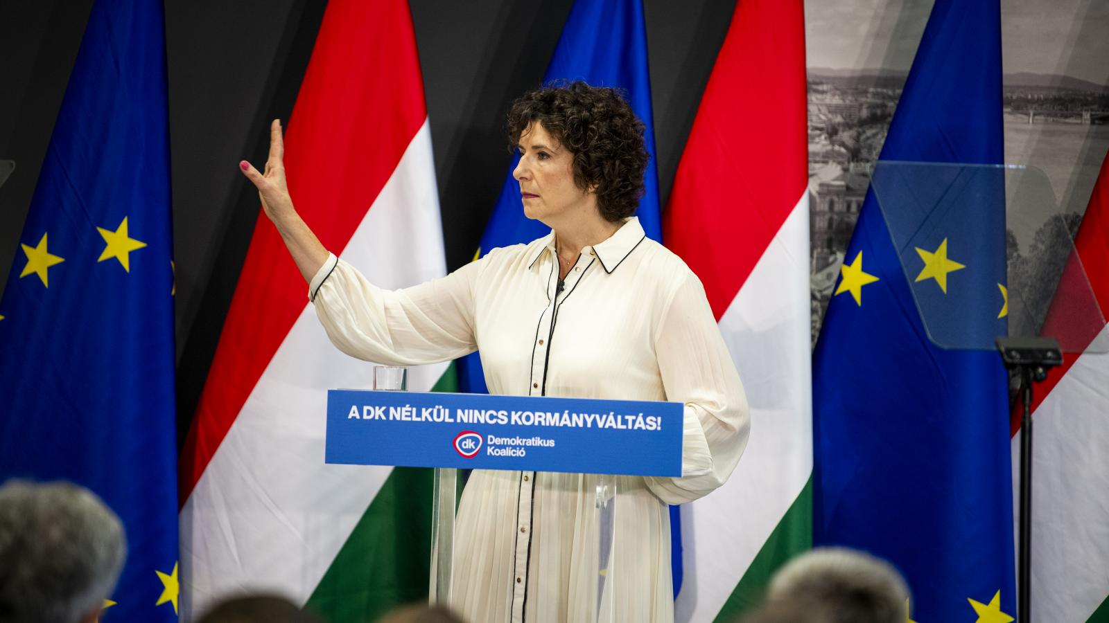 Dobrev Klára: A DK jövő héttől a választásokig minden szombaton törvényjavaslatokon keresztül mutatja be, mit fog tenni a kormányváltás után