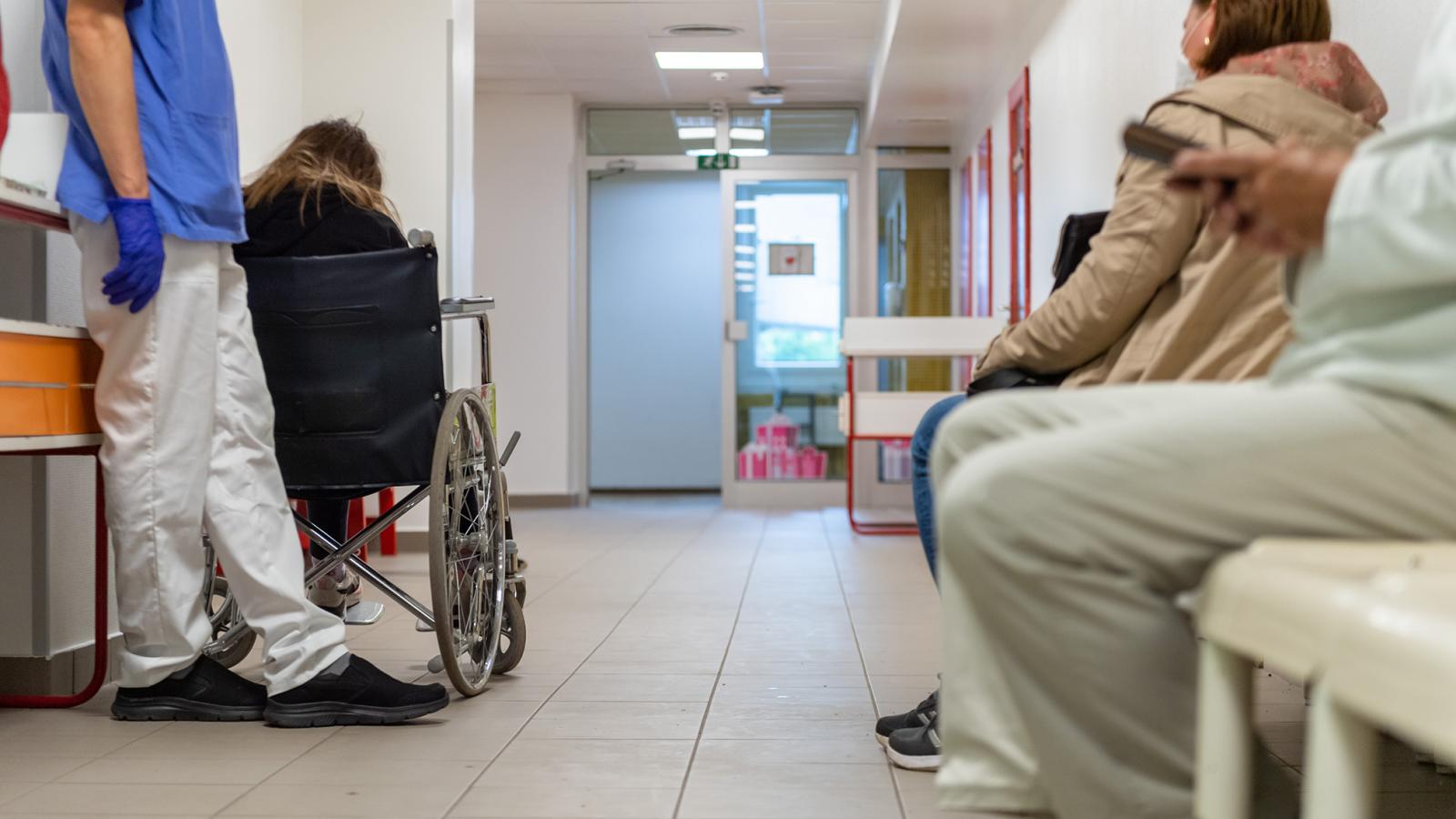 Nem kapkodják el az arcfelismerő rendszer bevezetését, csak három kórház területén működik élesben