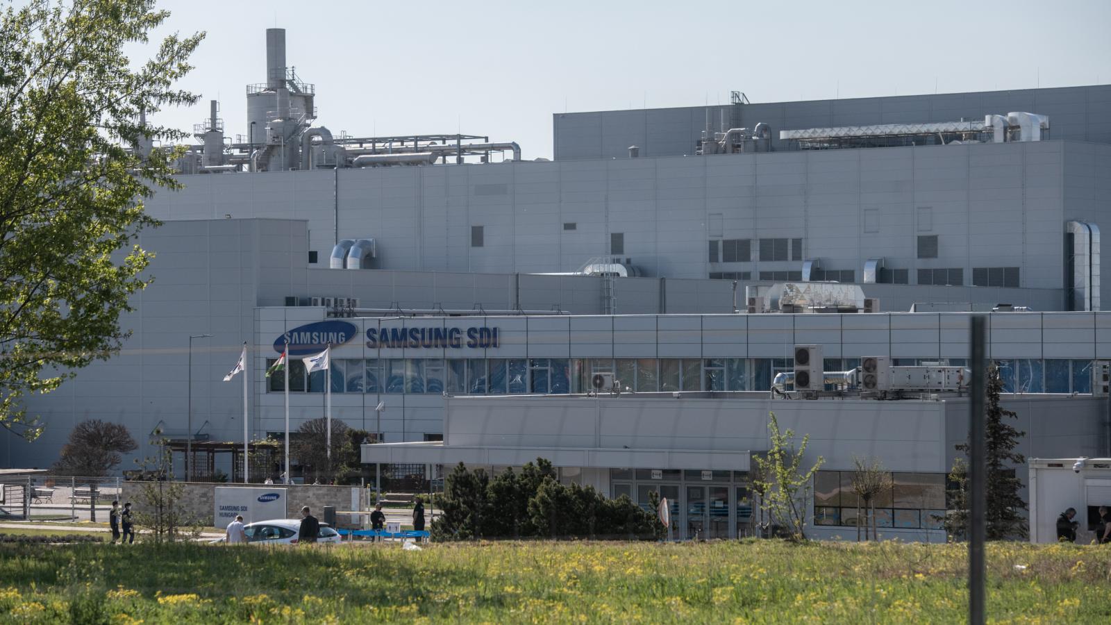 Összesen 955 milliárd forintból bővíti gödi akkugyárát a Samsung SDI, ehhez több mint 130 milliárdot ad a magyar állam