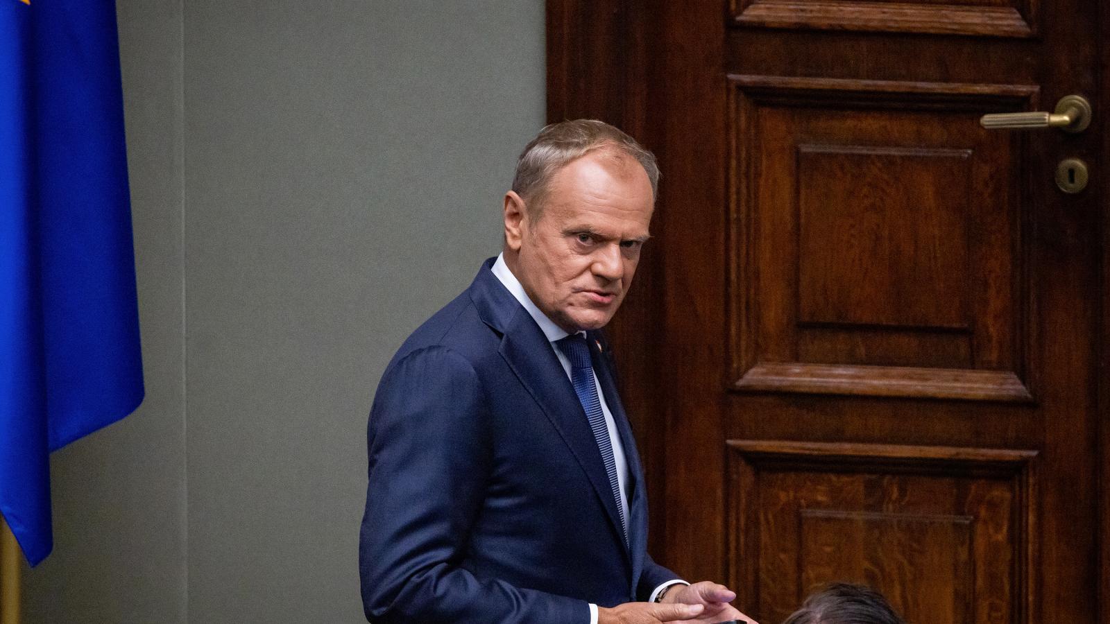Donald Tusk szerint szabotázs áll a lengyel vasútvonalon történt robbantás mögött