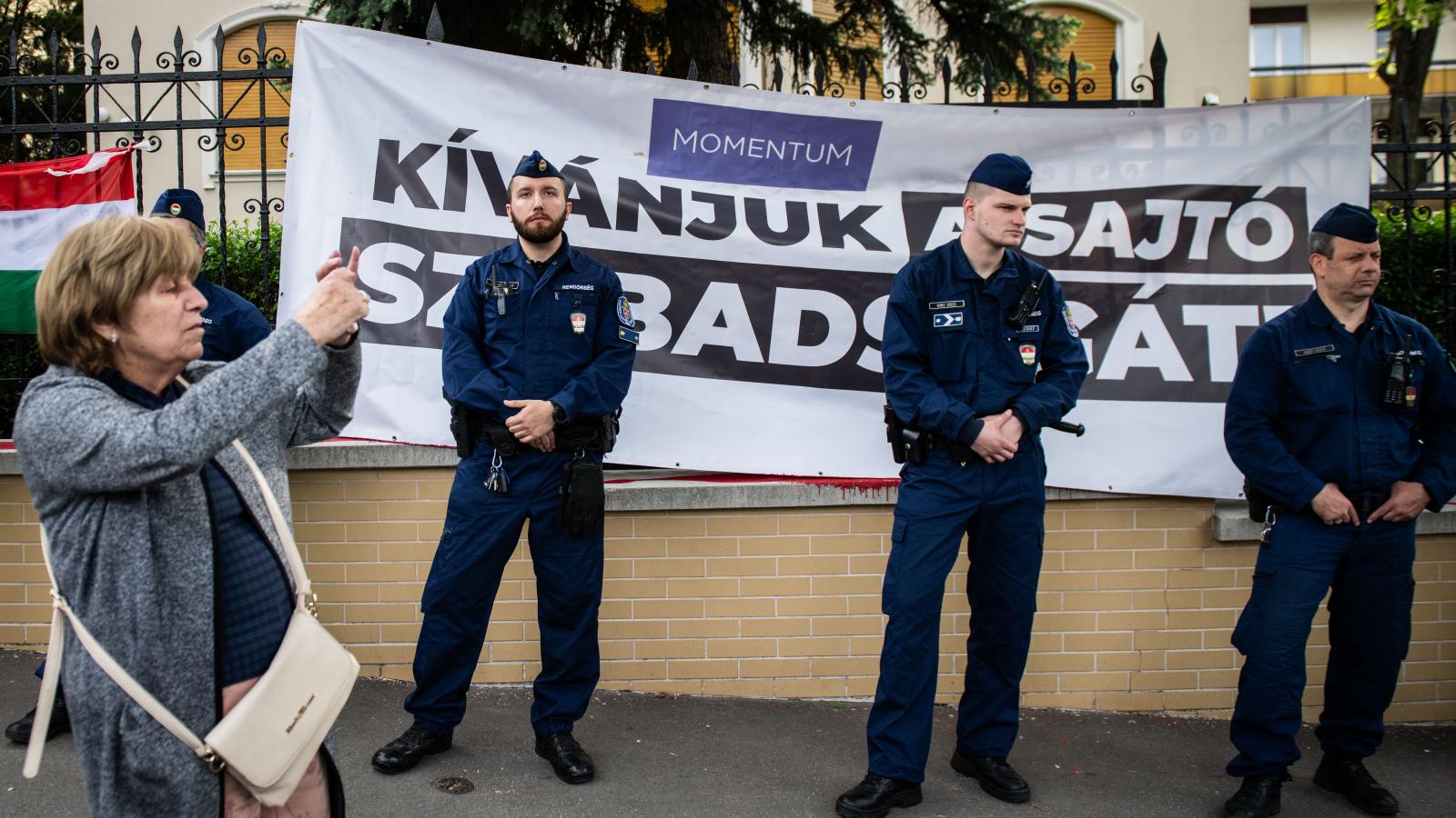 Rászáll a Telexre a Szuverenitásvédelmi Hivatal