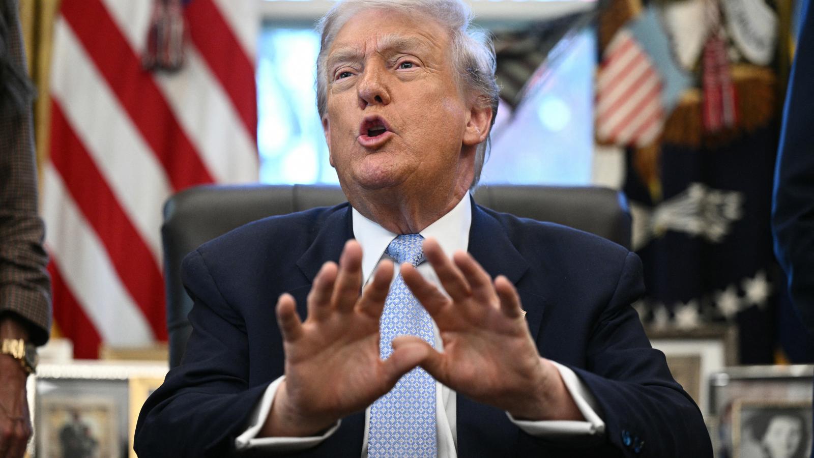 Donald Trump lesújtana a lázadást szító demokrata politikusokra