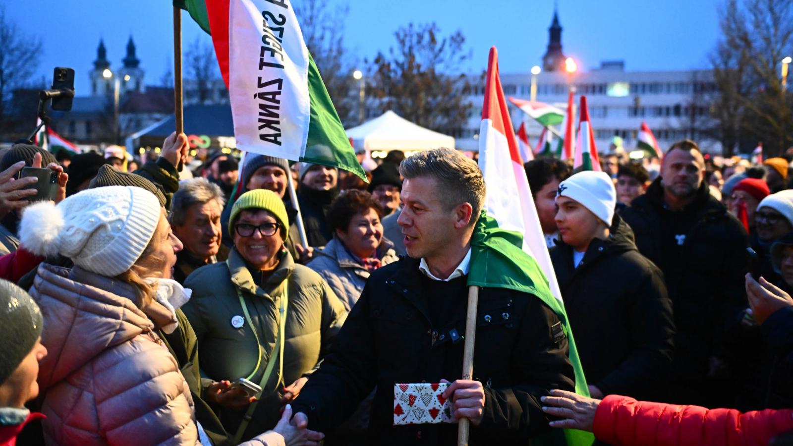 Szombaton indul a választási kampány, Magyar Péter arra kéri önkénteseit, hogy kopogtassanak be minden ajtón