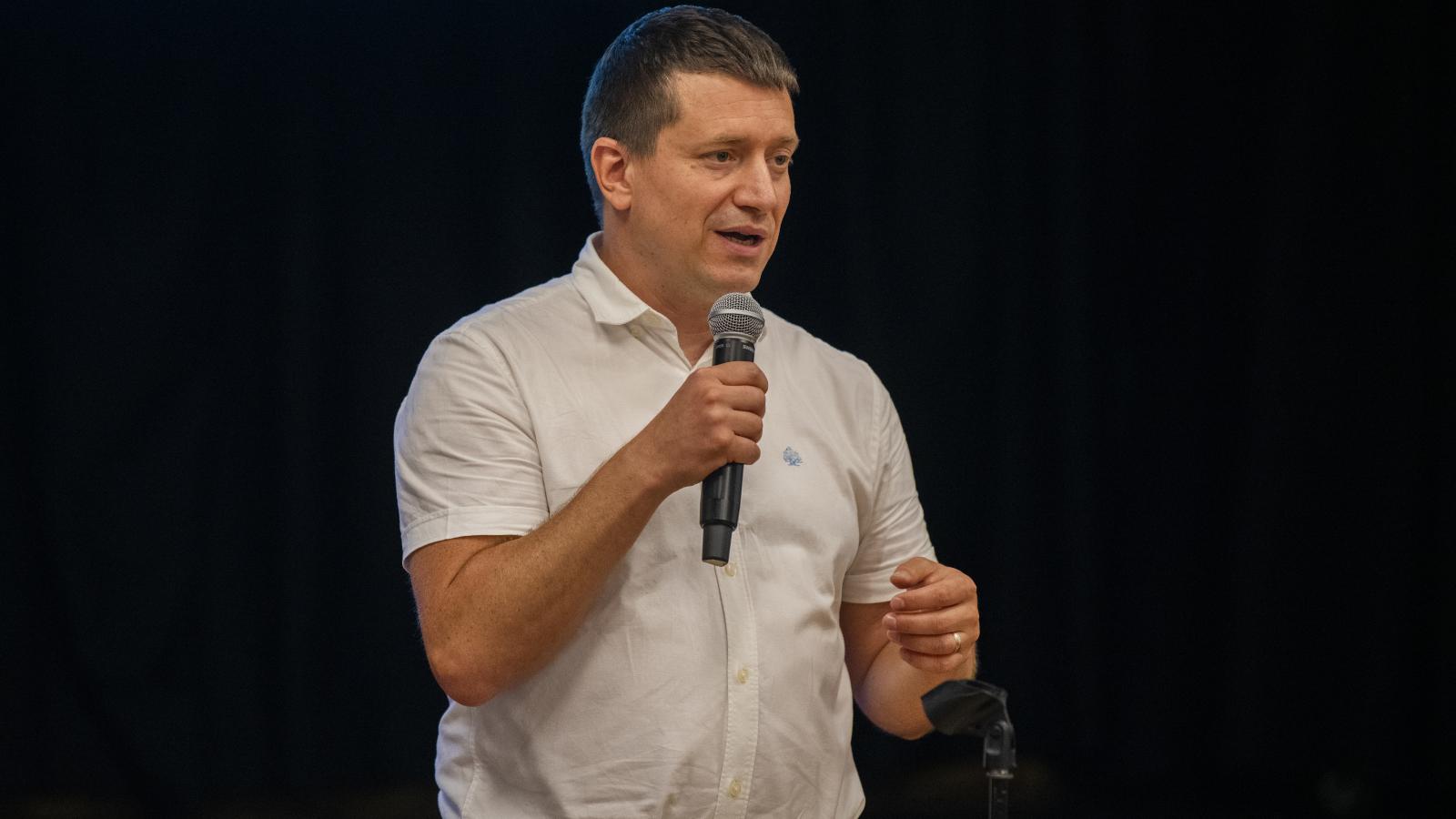 Sárosi Péter táncos tüntetésre hív a józan drogpolitikáért