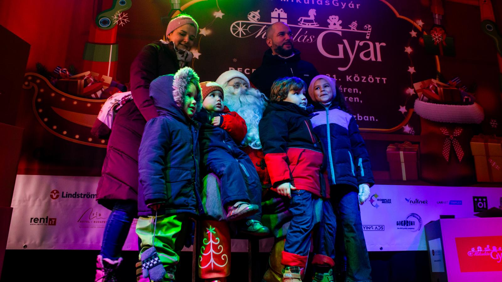 Elstartolt a MikulásGyár, programokkal várják az adományozókat