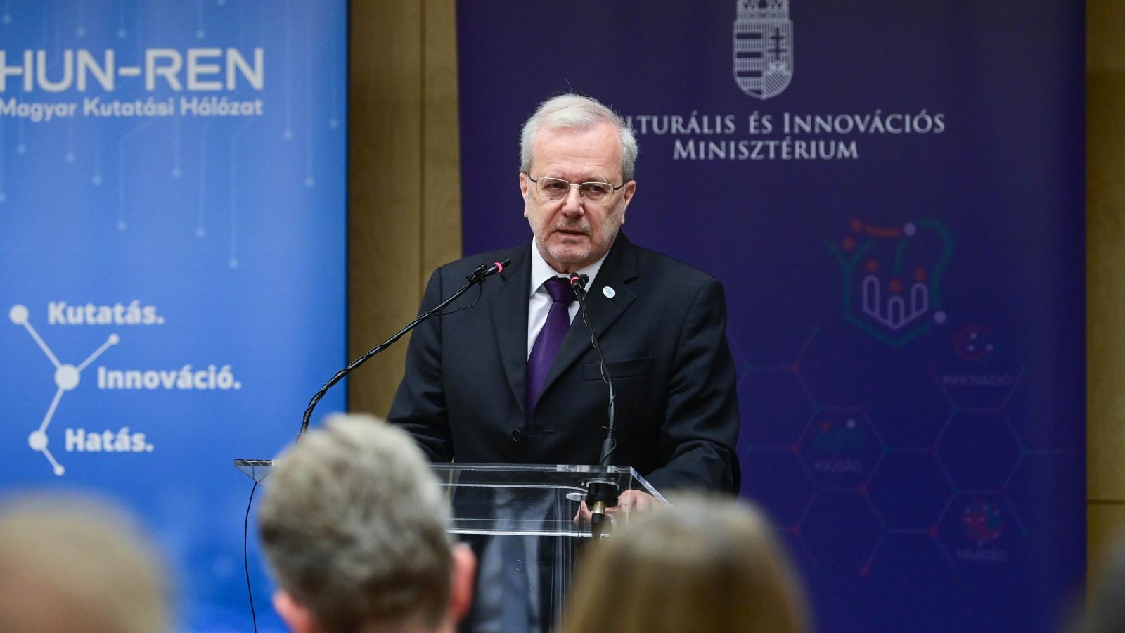 Gulyás Balázs, a HUN-REN Magyar Kutatási Hálózat elnöke