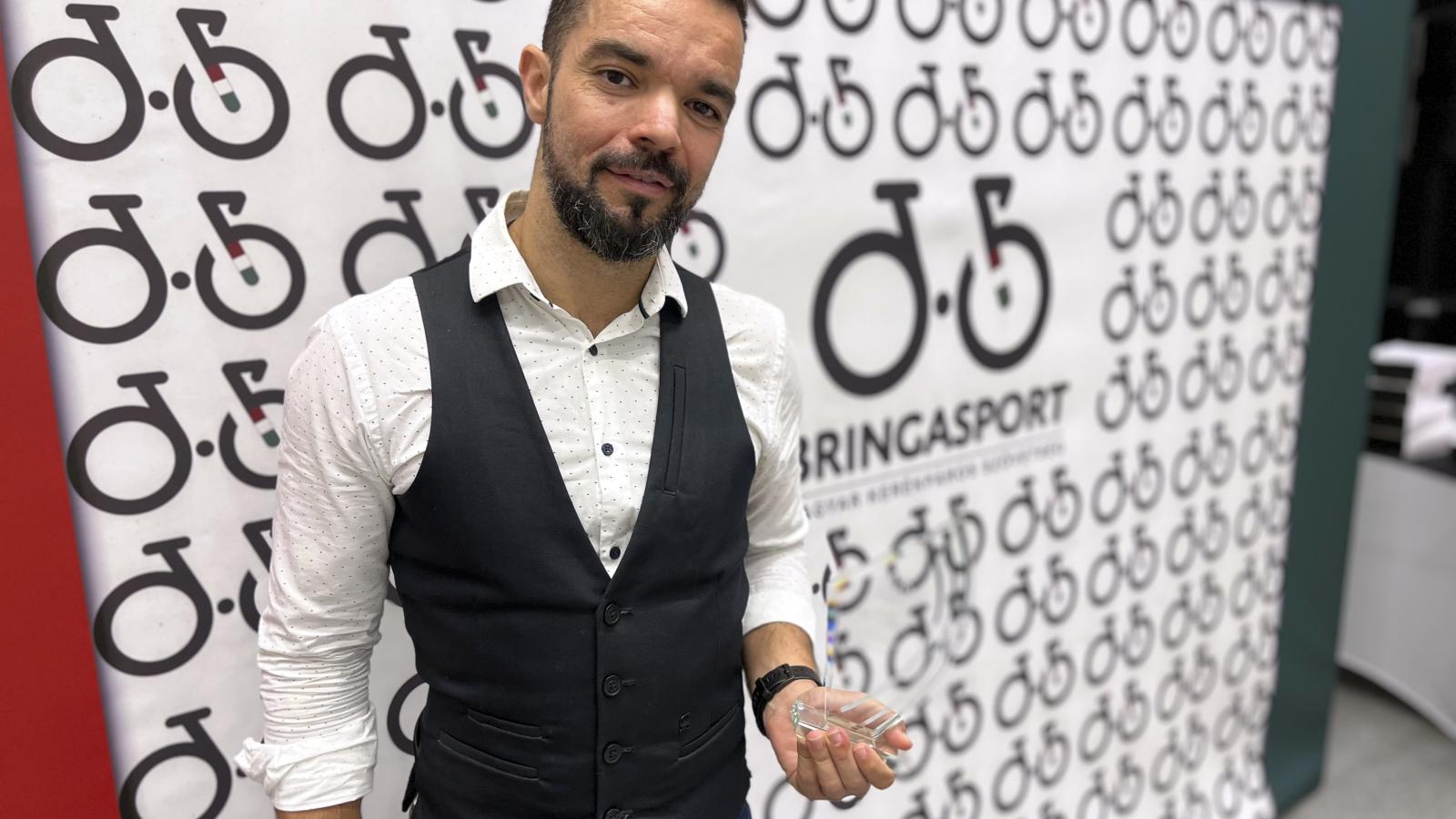 Szinte megszámlálhatatlan érme közül 13 a legfényesebb színű a szervátültetettek világjátékáról, az elmúlt 17 esztendőben pedig 16 alkalommal szerzett aranyat Európa-bajnokságról