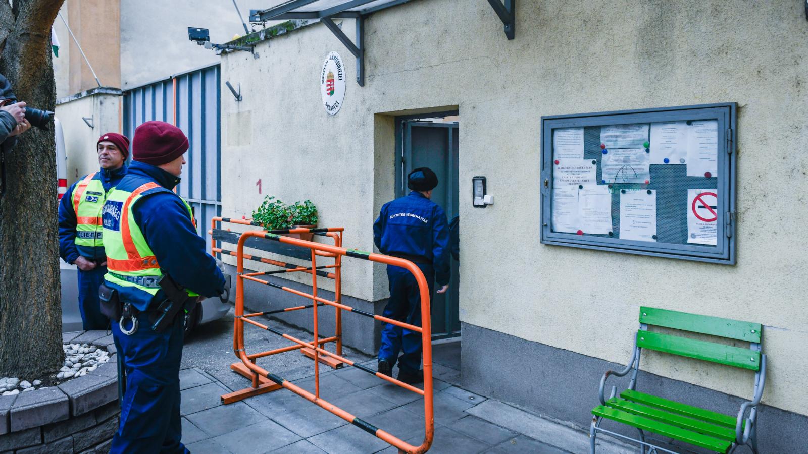 Börtönőrök érkeznek a Szőlő utcai javítóintézetbe december 10-én 