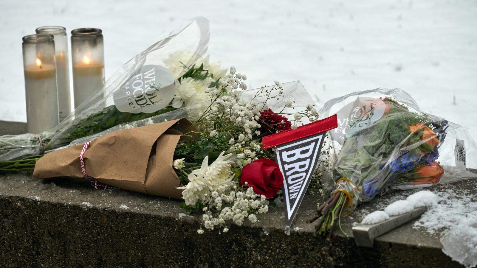 Fokozott óvatosságra szólították fel a Brown University hallgatóit, továbbra sem találják a lövöldözés elkövetőjét