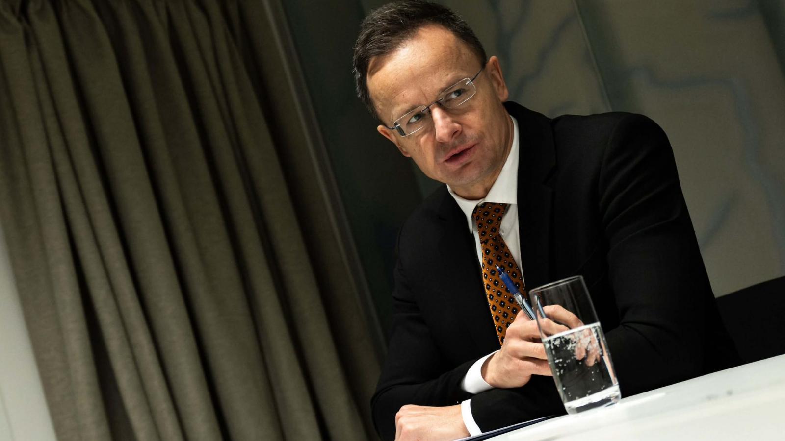 Végül Szijjártó Péter is megszólalt a Beneš-dekrétumok megkérdőjelezését börtönnel büntető szlovák törvény ügyében