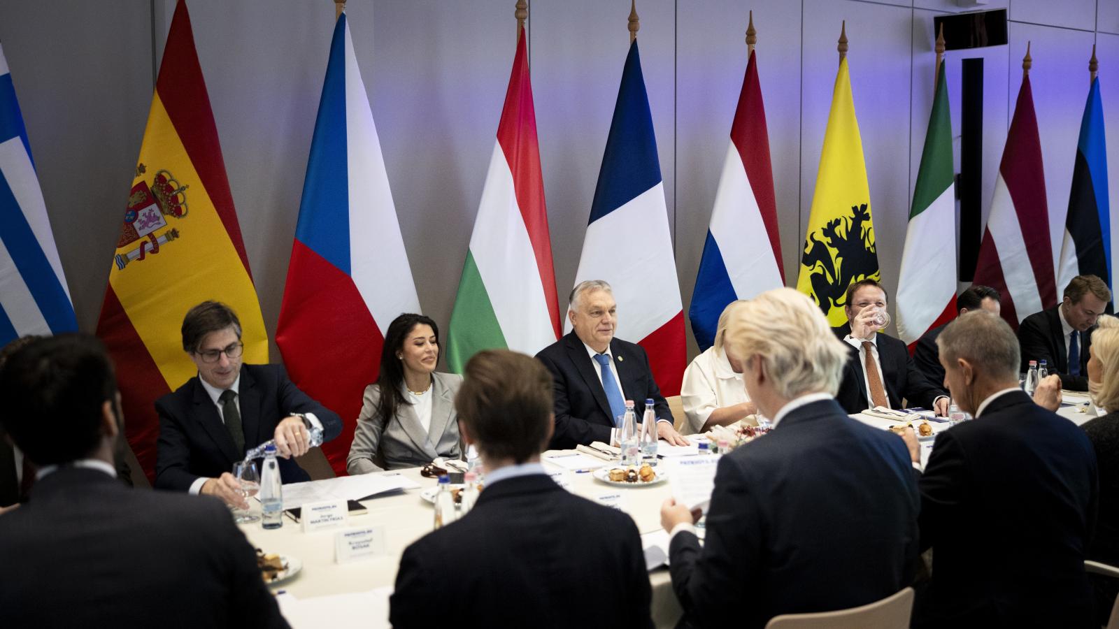 Orbán Viktor szerint Brüsszelben felmondták a lojális együttműködés alapelvét Magyarországgal