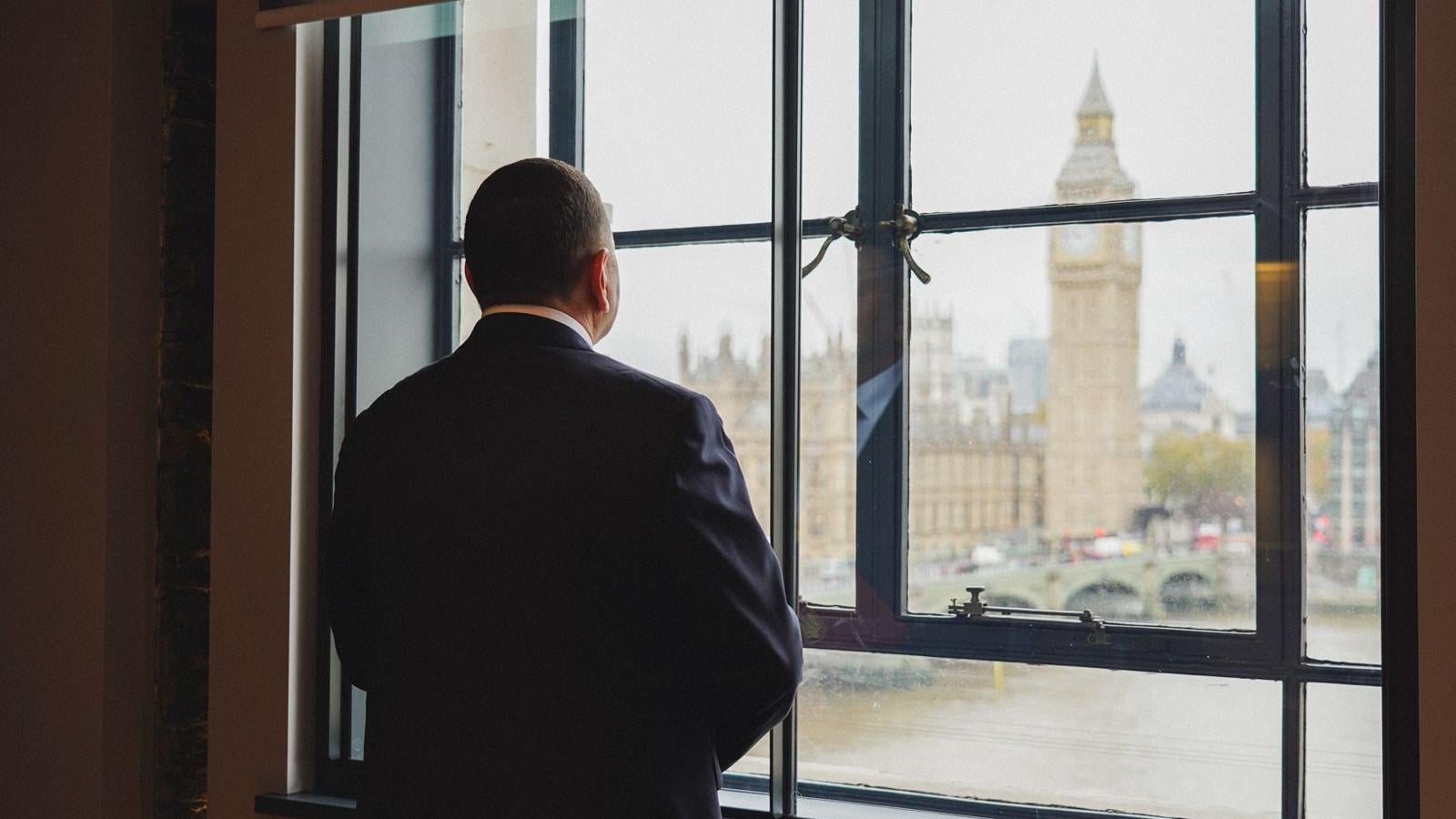 Valerij Zaluzsnij korábbi ukrán vezérkari főnök jelenleg Ukrajna londoni nagykövete, de a jövőre nézve elnöki ambíciókat dédelget