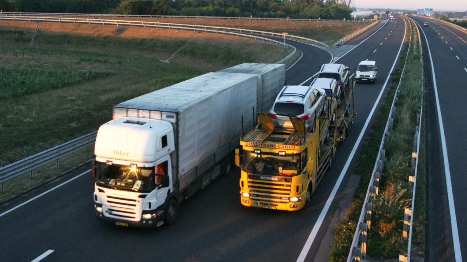 Kétezer teherautóra és kamionra számítanak a fuvarozók hétfői tüntetésén