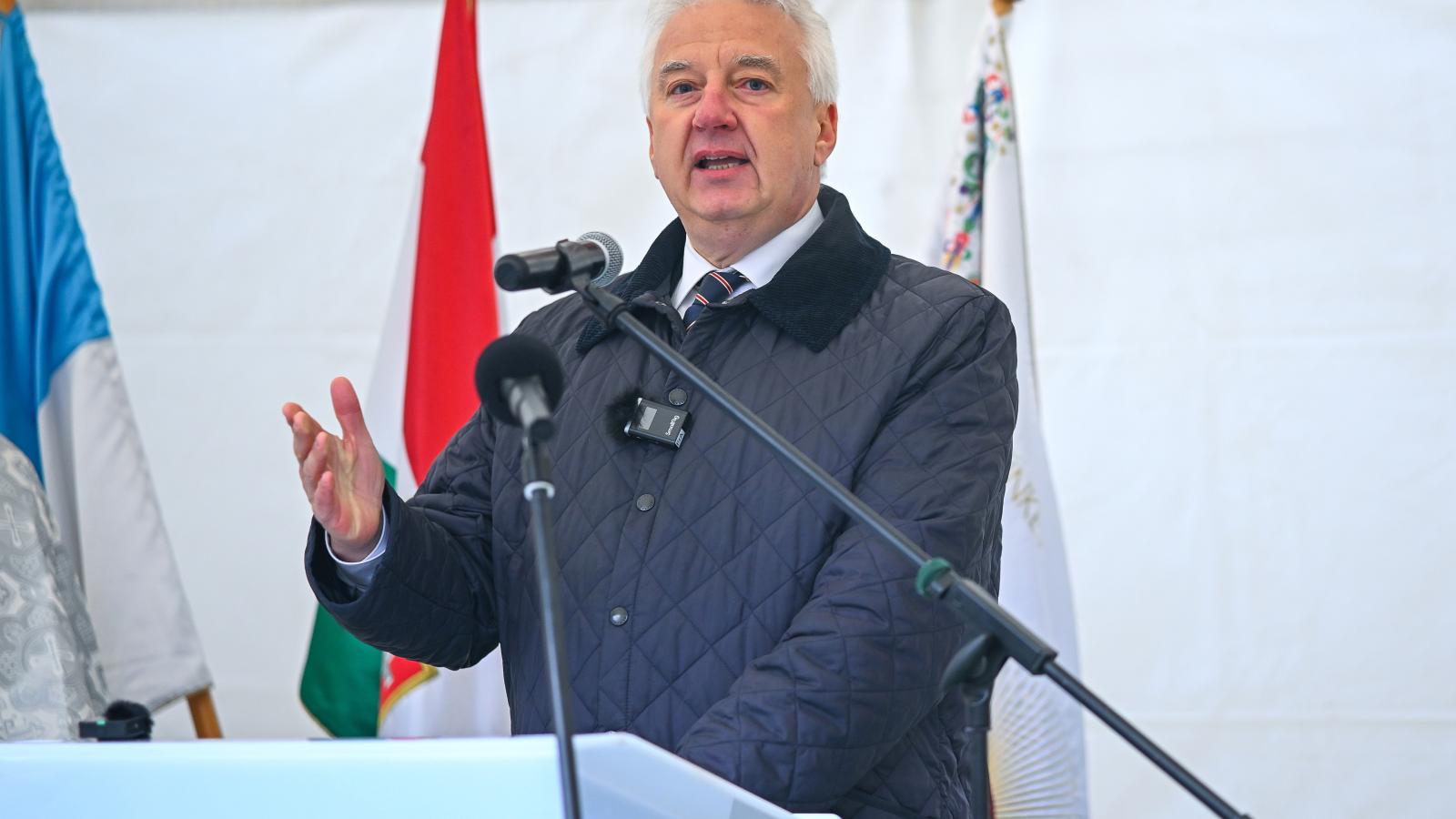 Semjén Zsolt szerint az Orbán-kormány harcol a Beneš-dekrétumok ellen, de nehéz lesz összeugrasztani a szlovákokkal