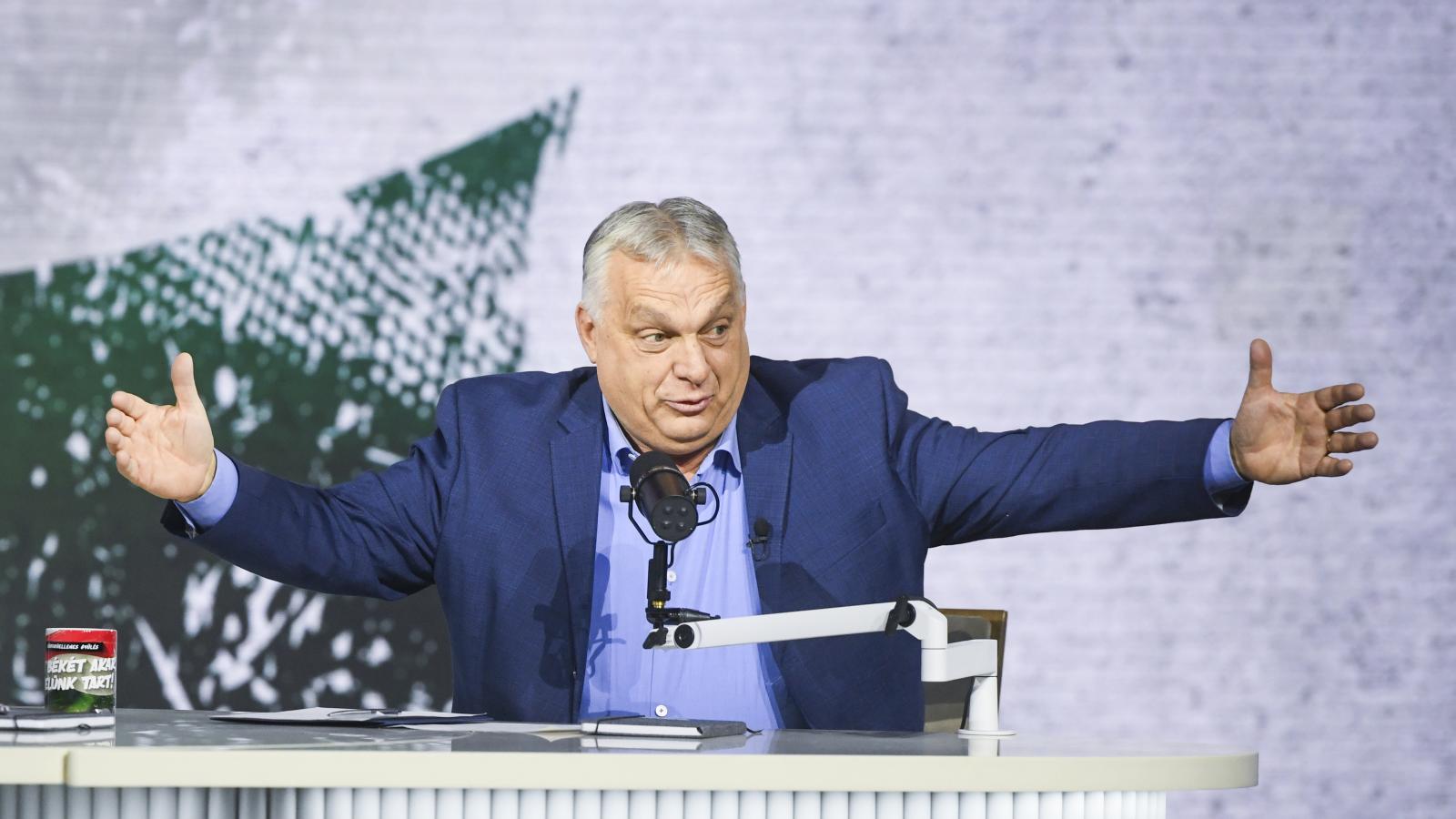 Hadházy Ákos: A Szerencsejáték Zrt. munkatársai is megkapták Orbán Viktor karácsonyi jókívánságát