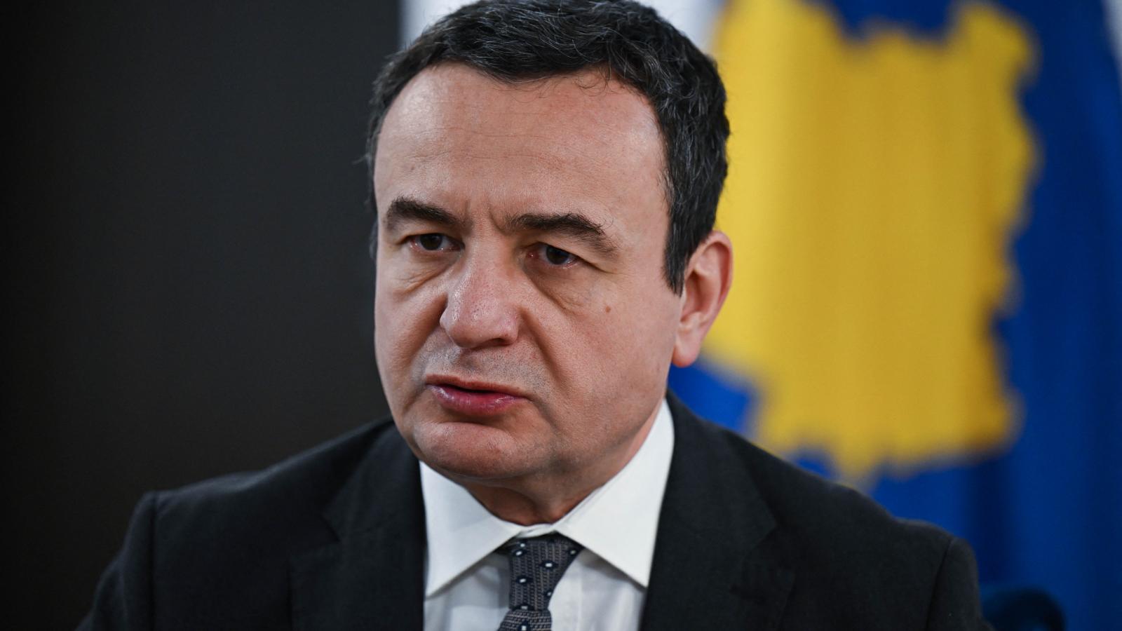 Albin Kurti kormányfőt kompromisszumra képtelen politikusnak tartják, ezért fordult el tőle a többi albán párt