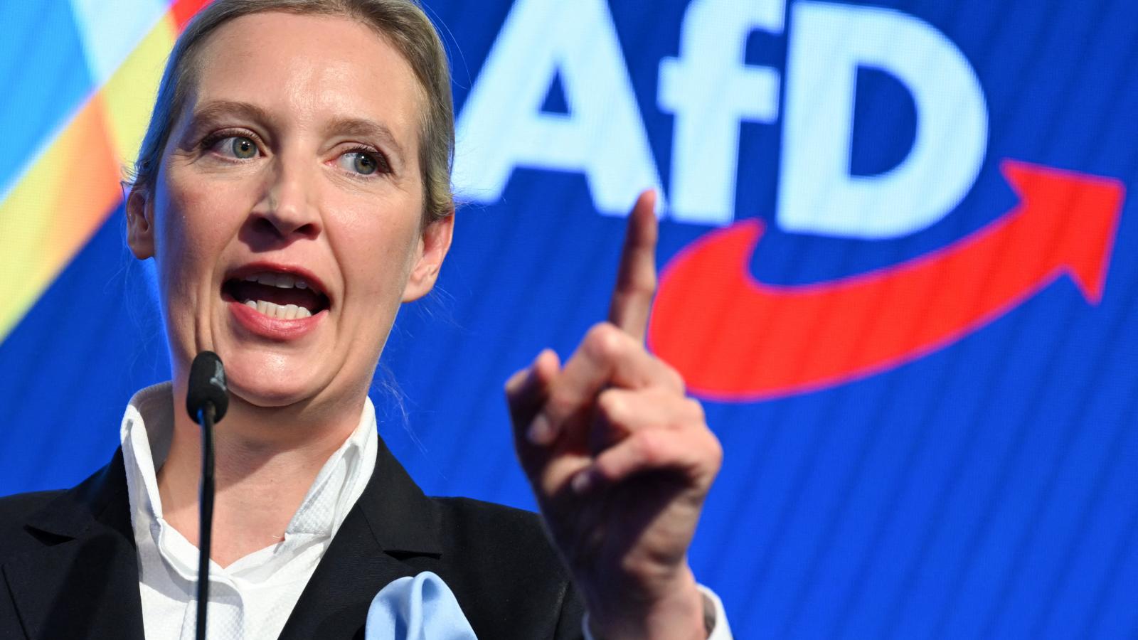 Alice Weidel ünnepli az AfD eredményét