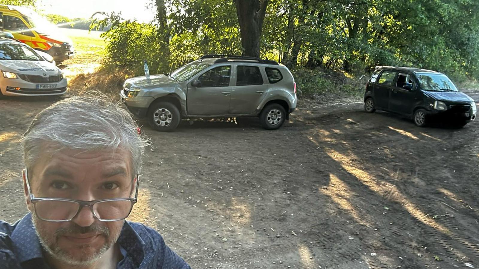 Pénzbírságot kapott a hatvanpusztai vagyonőr, aki nekiment Hadházy Ákos autójának