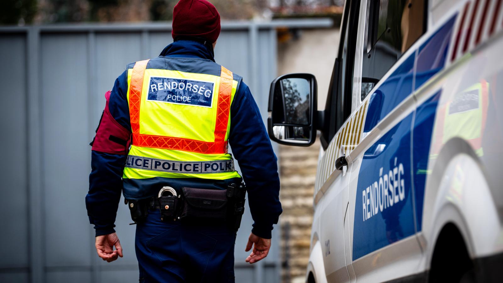 „Szánalmas és komolytalan” – Naponta akár négyszer is bemennek a rendőrök a magyarországi gyermekotthonokba