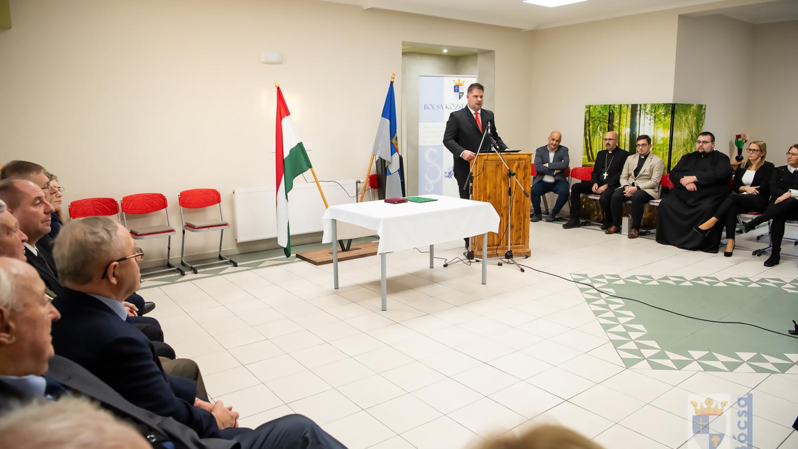 TASZ: 8,5 milliós kártérítést fizetett a bócsai önkormányzat, amiért kirúgta a tázlári polgármester vagyonnyilatkozatát firtató aljegyzőt