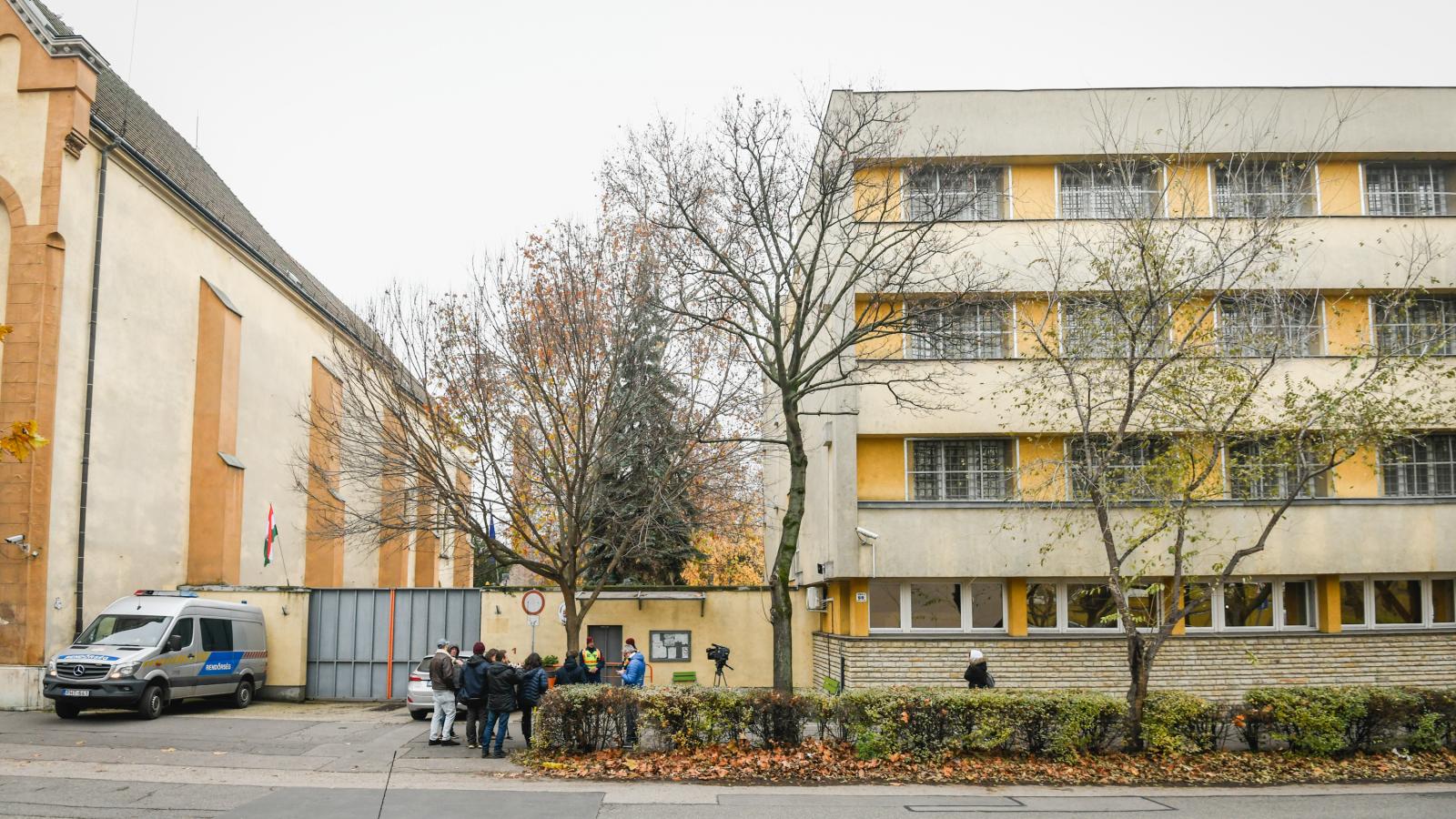 Folyamatosan zajlik a Szőlő utca kiürítése