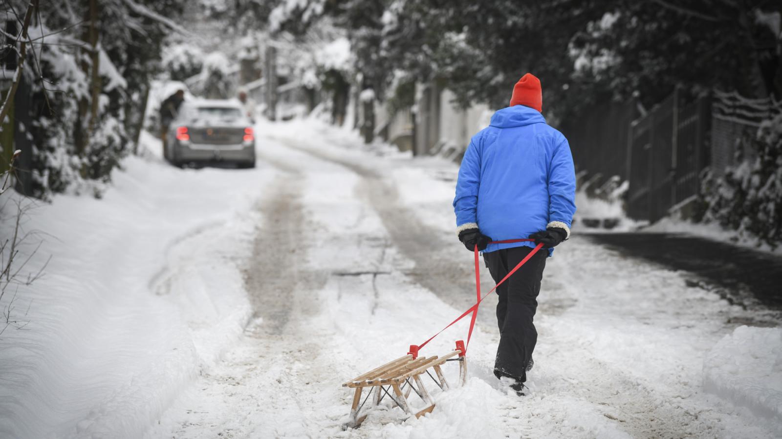 Ónos eső és havazás miatt adott ki figyelmeztetést a meteorológiai szolgálat