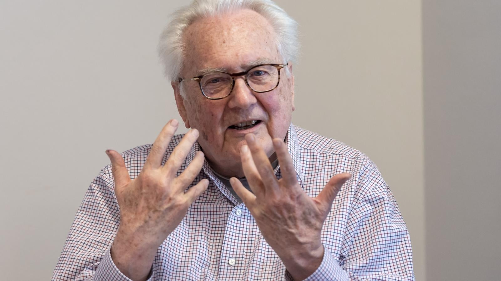 Róna Péter szerint ideje elzavarni Orbán Viktorékat