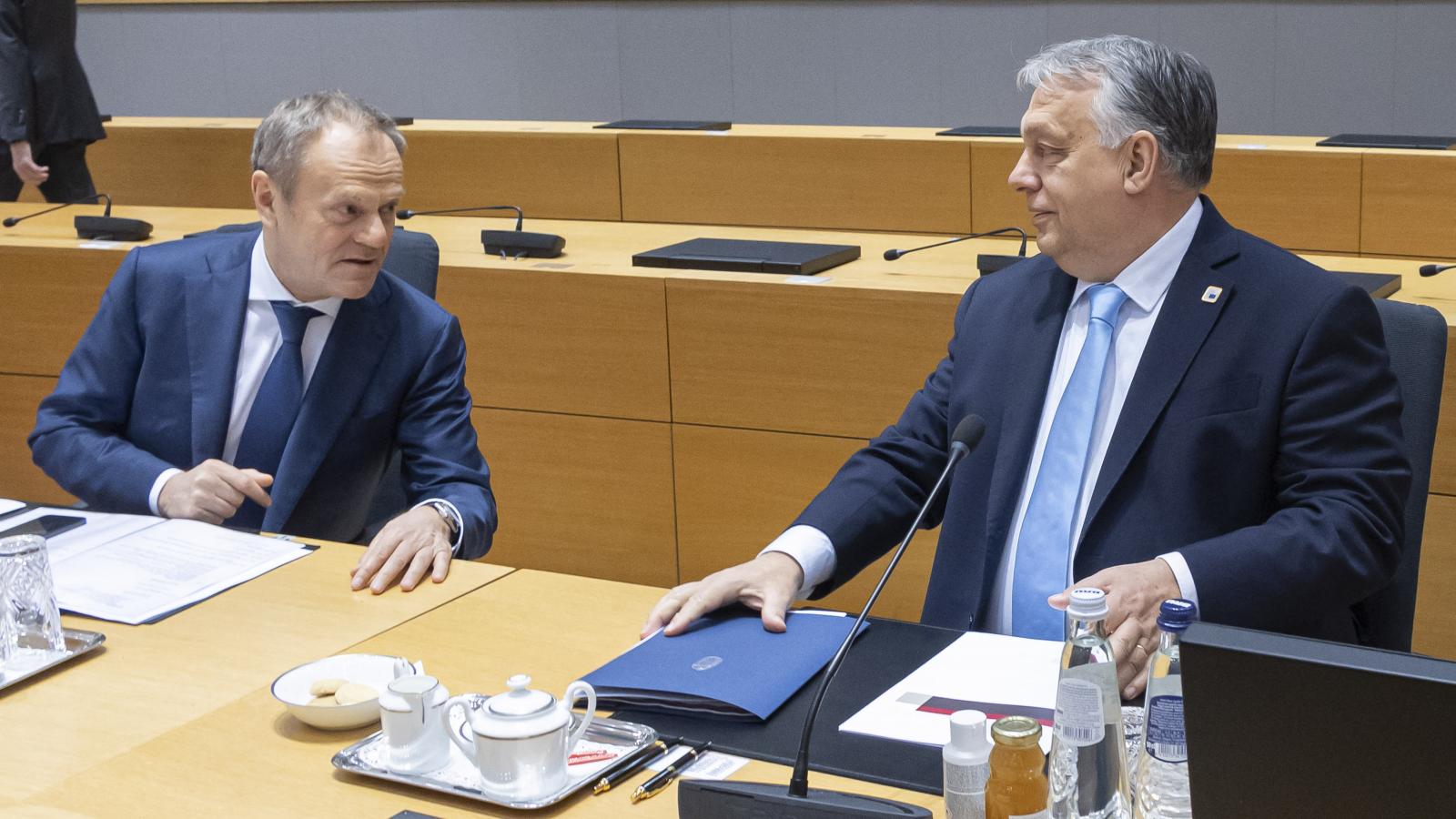 Bekérették a magyar nagykövetet Varsóban, miután Magyarország menedékjogot adott két lengyel állampolgárnak